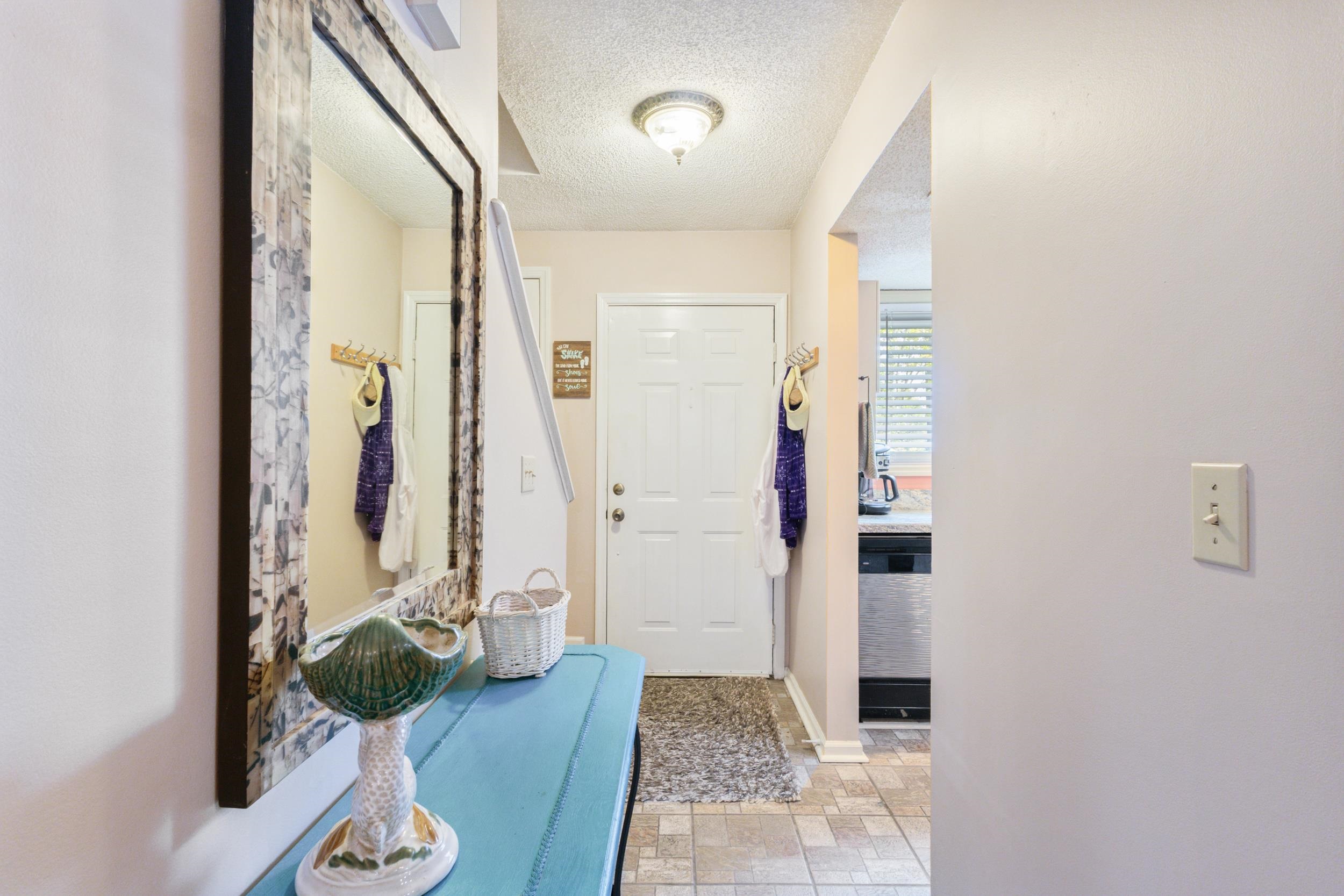 100 Shadow Moss Pl. Property Photo 4