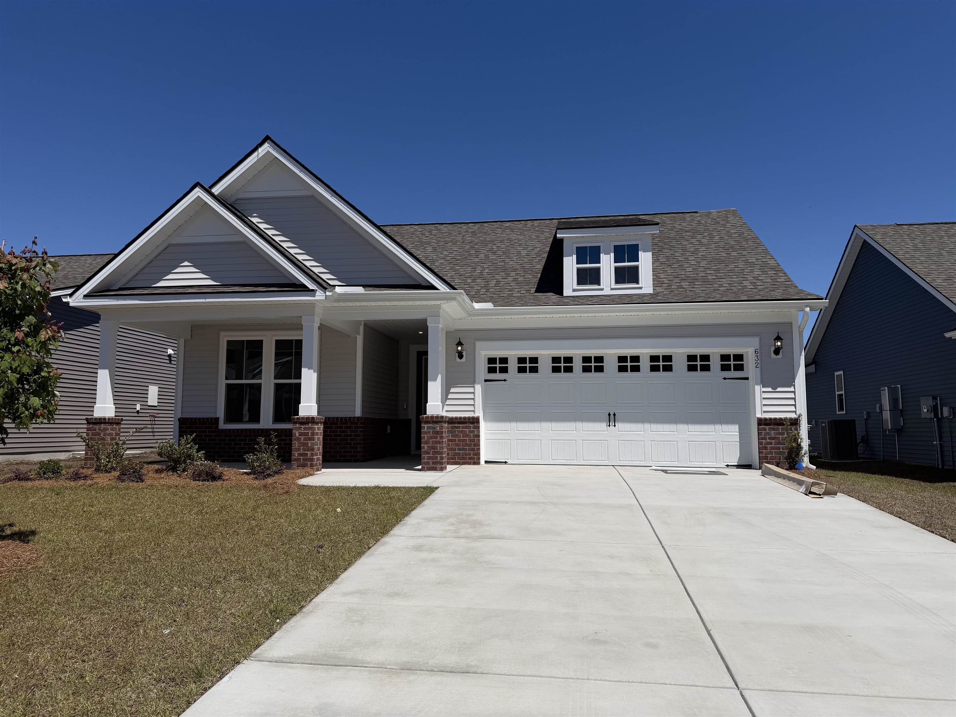632 Palm Bay Dr. Property Photo 1
