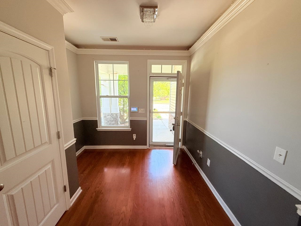 915 Oglethorpe Dr. Property Photo 4