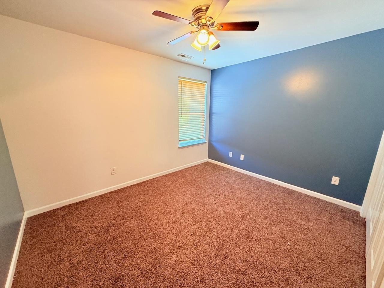 915 Oglethorpe Dr. Property Photo 22