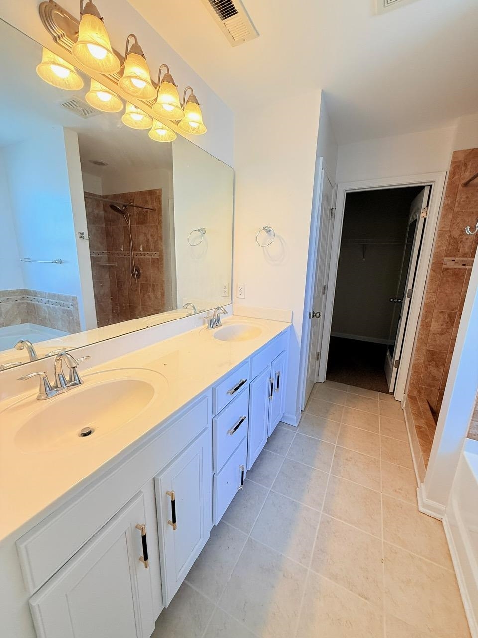 915 Oglethorpe Dr. Property Photo 24