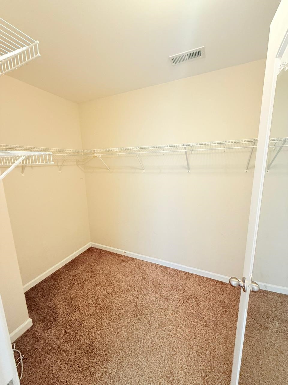 915 Oglethorpe Dr. Property Photo 27