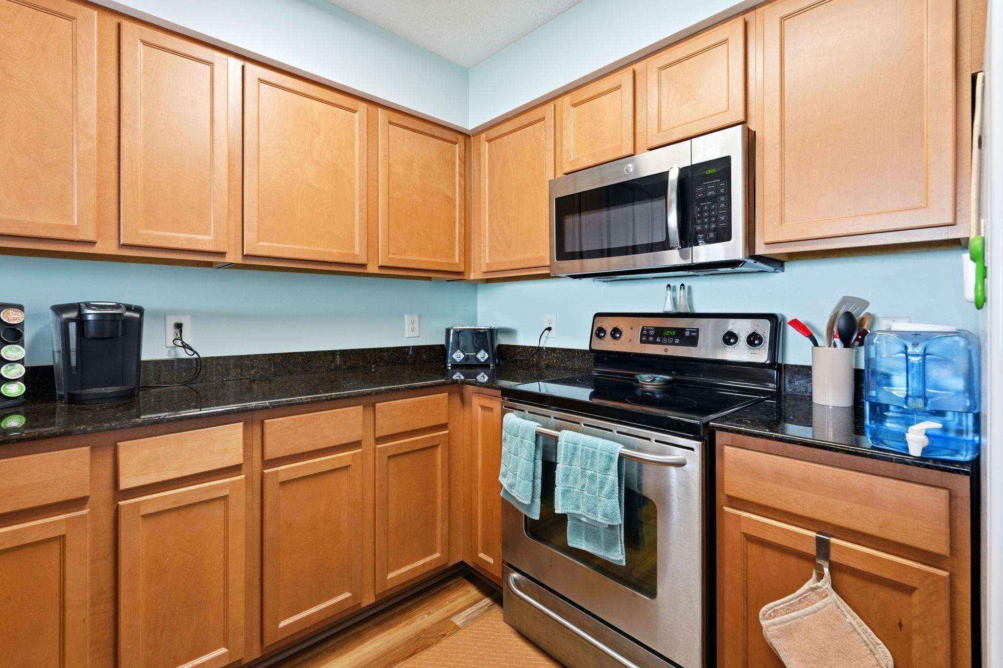 1706 Perrin Dr. Property Photo 14