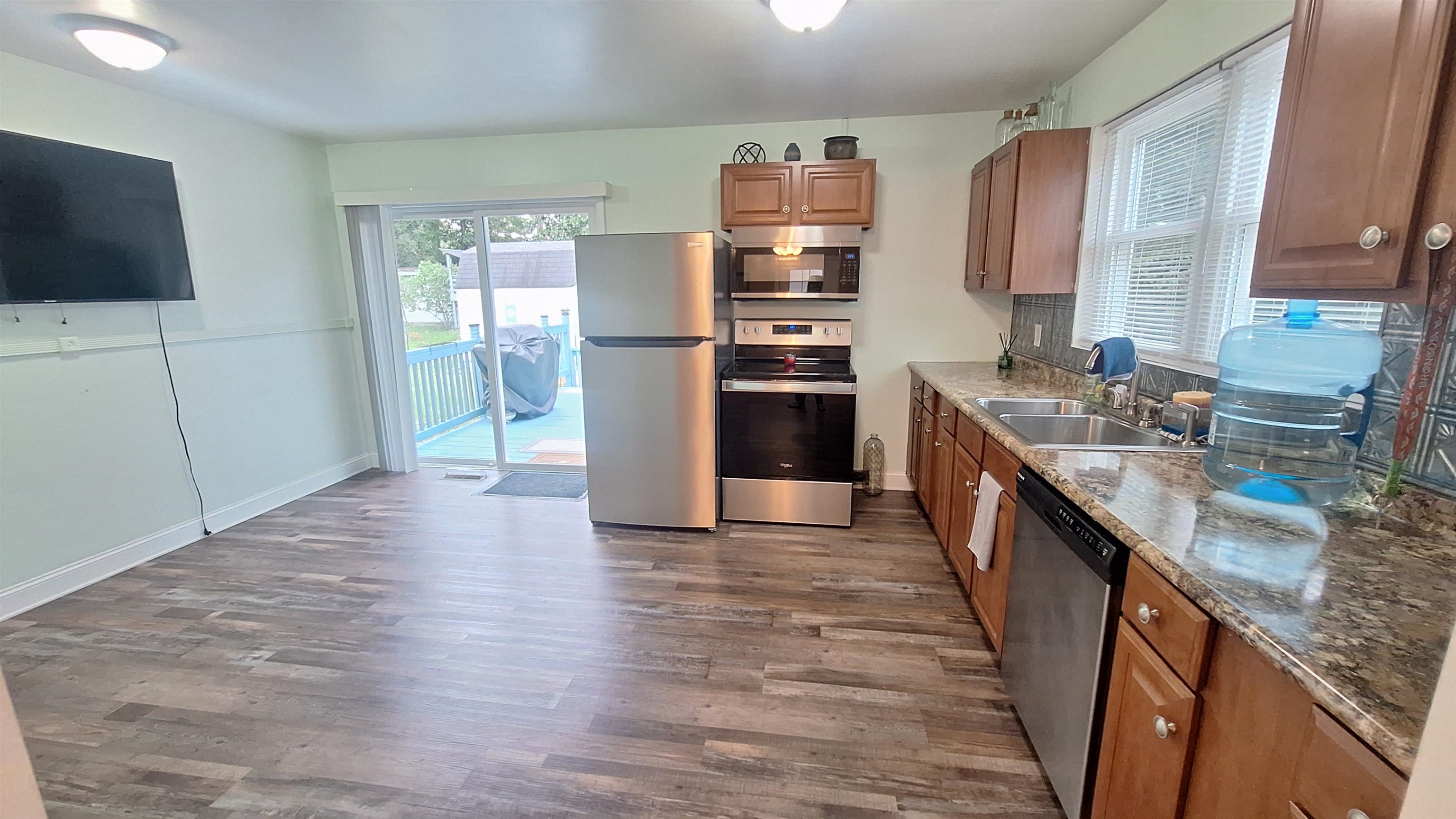 1008 Dunbar St. Property Photo 5