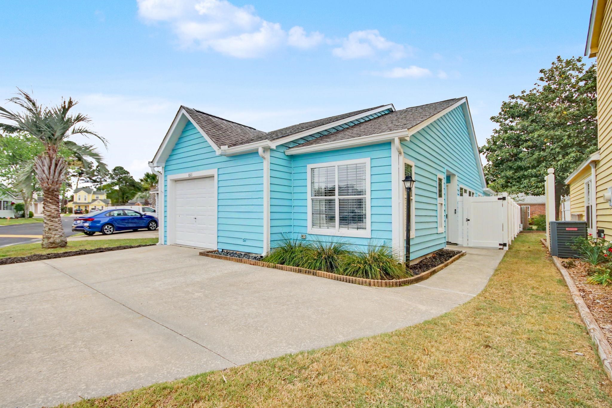 1001 Charles St. Property Photo 1