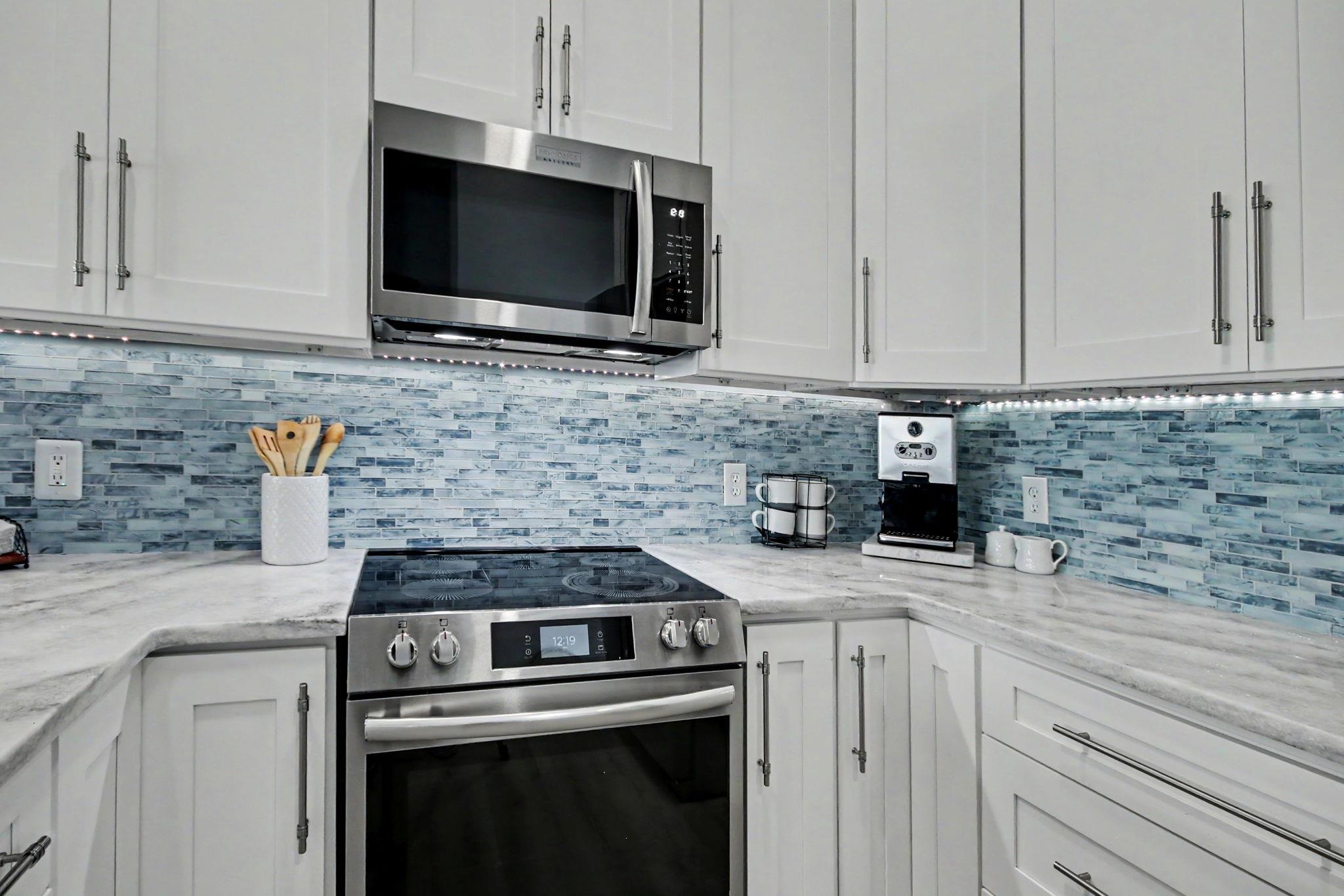 1001 Charles St. Property Photo 12