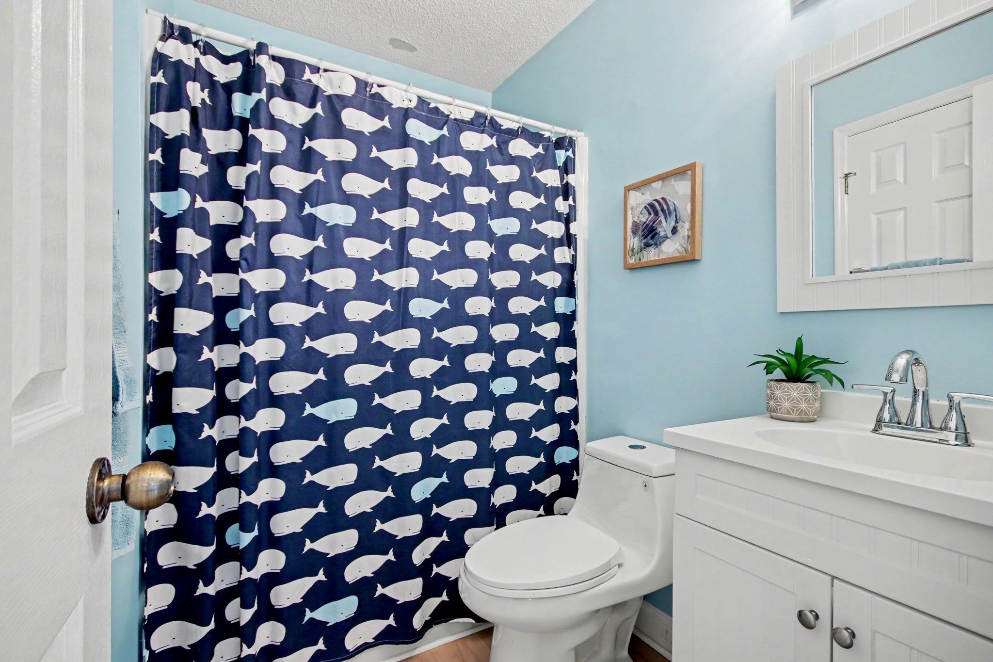 1001 Charles St. Property Photo 16