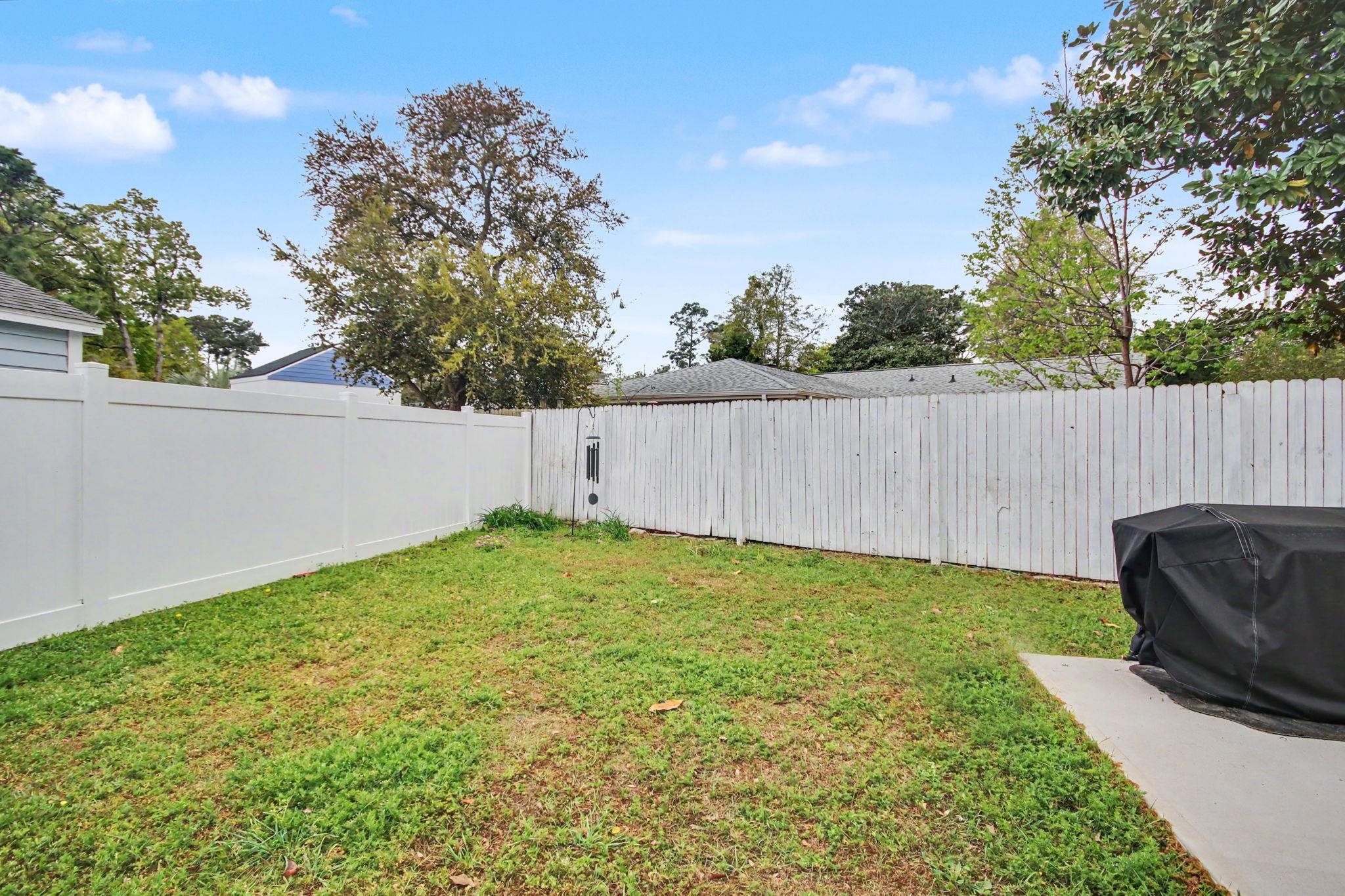 1001 Charles St. Property Photo 30