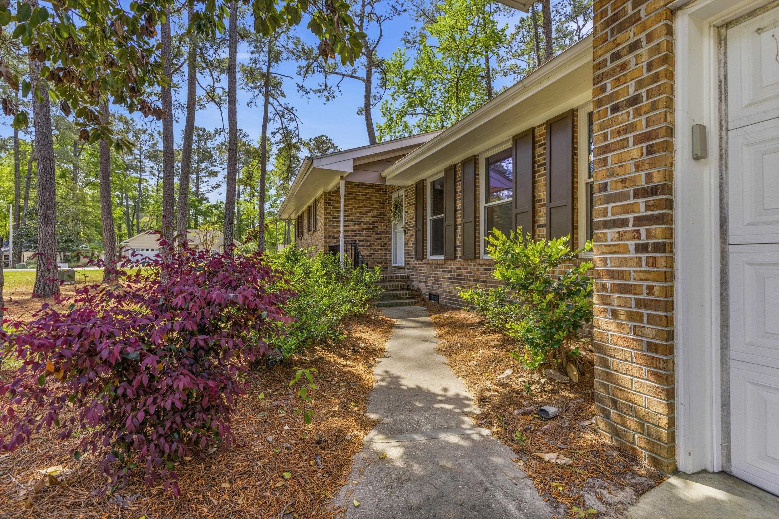 1 Yellow Jacket Ct. Property Photo 2