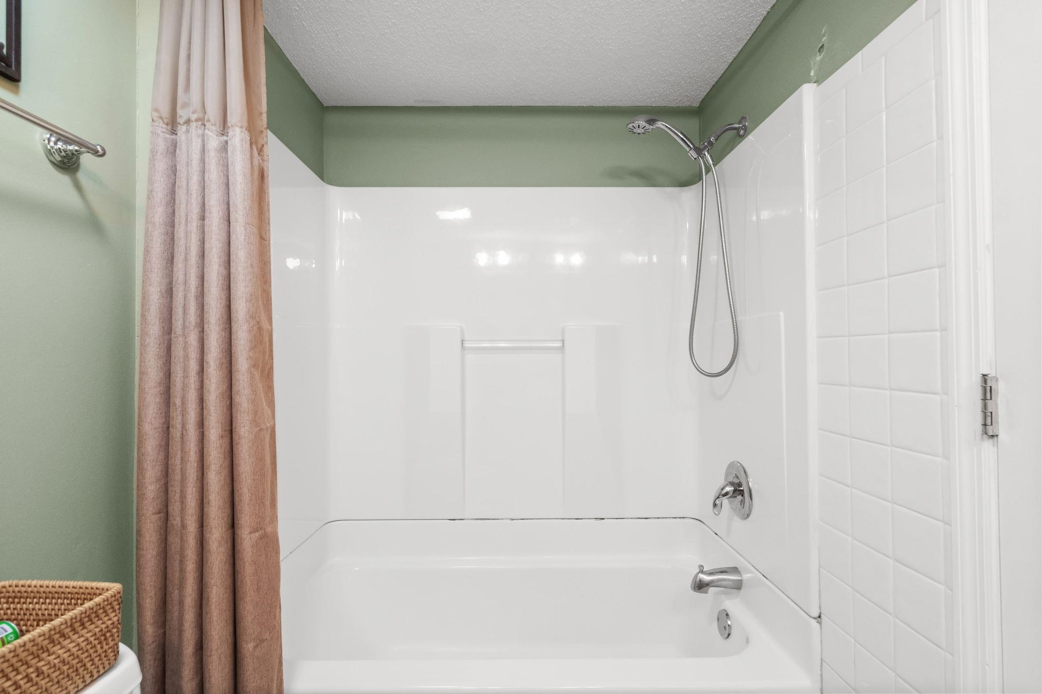 423 Parker Dr. Property Photo 31