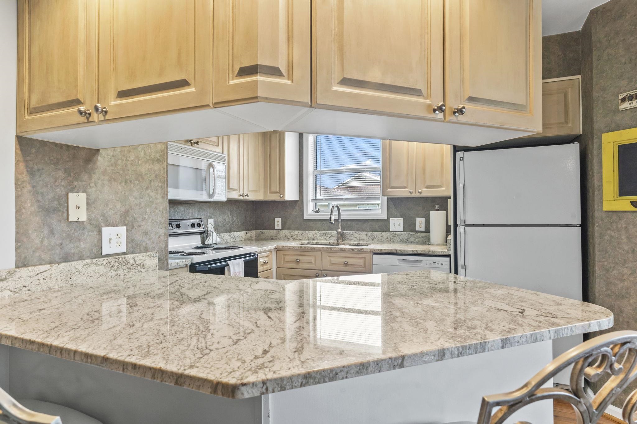 300 Shorehaven Dr. Property Photo 10