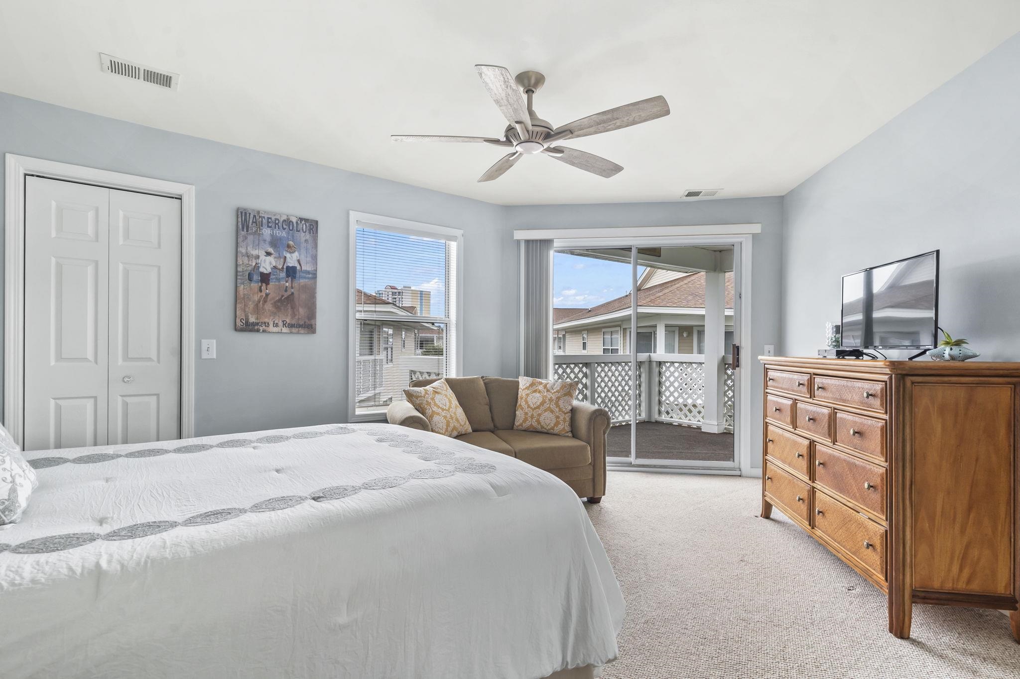 300 Shorehaven Dr. Property Photo 23