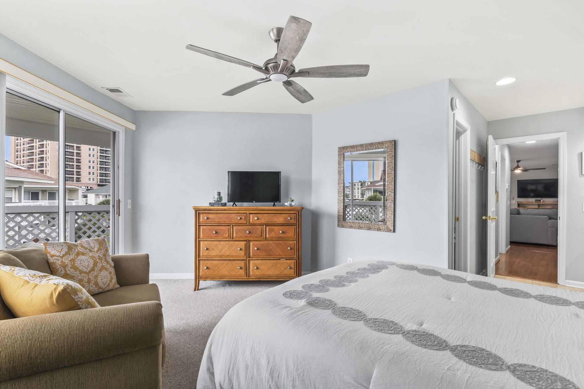 300 Shorehaven Dr. Property Photo 25