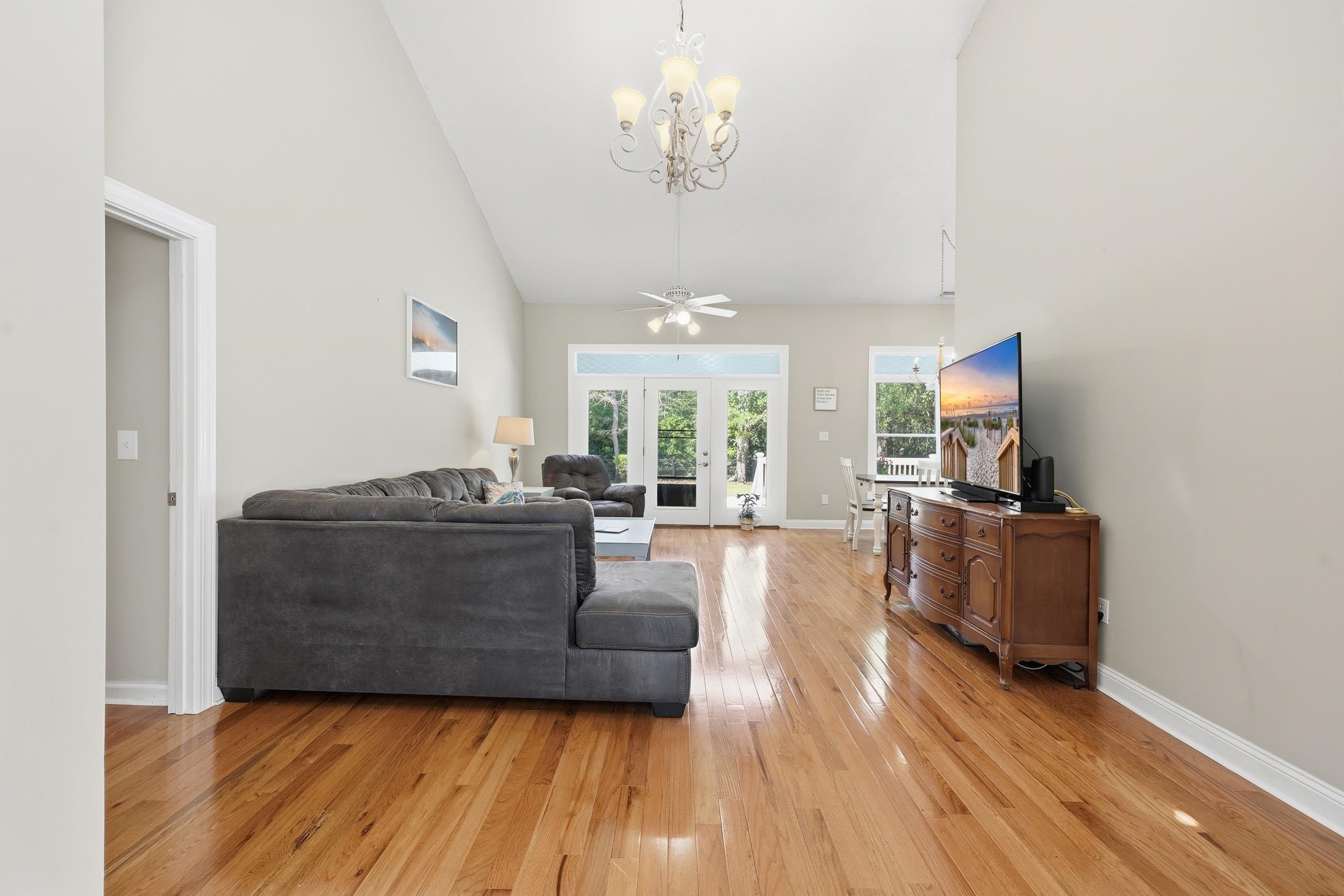 2264 Wedgefield Rd. Property Photo 9