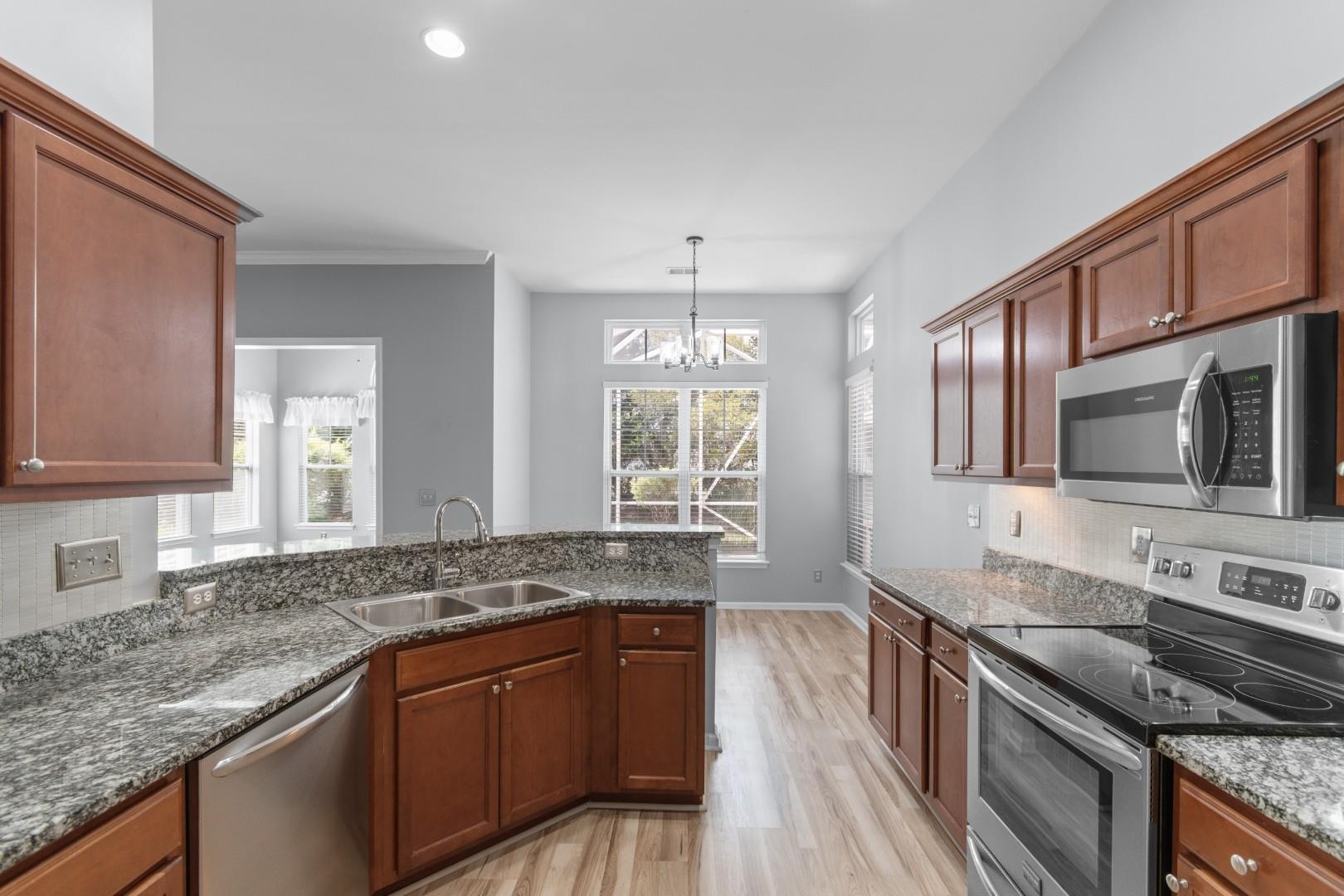 2309 Ordsall Ct. Property Photo 7