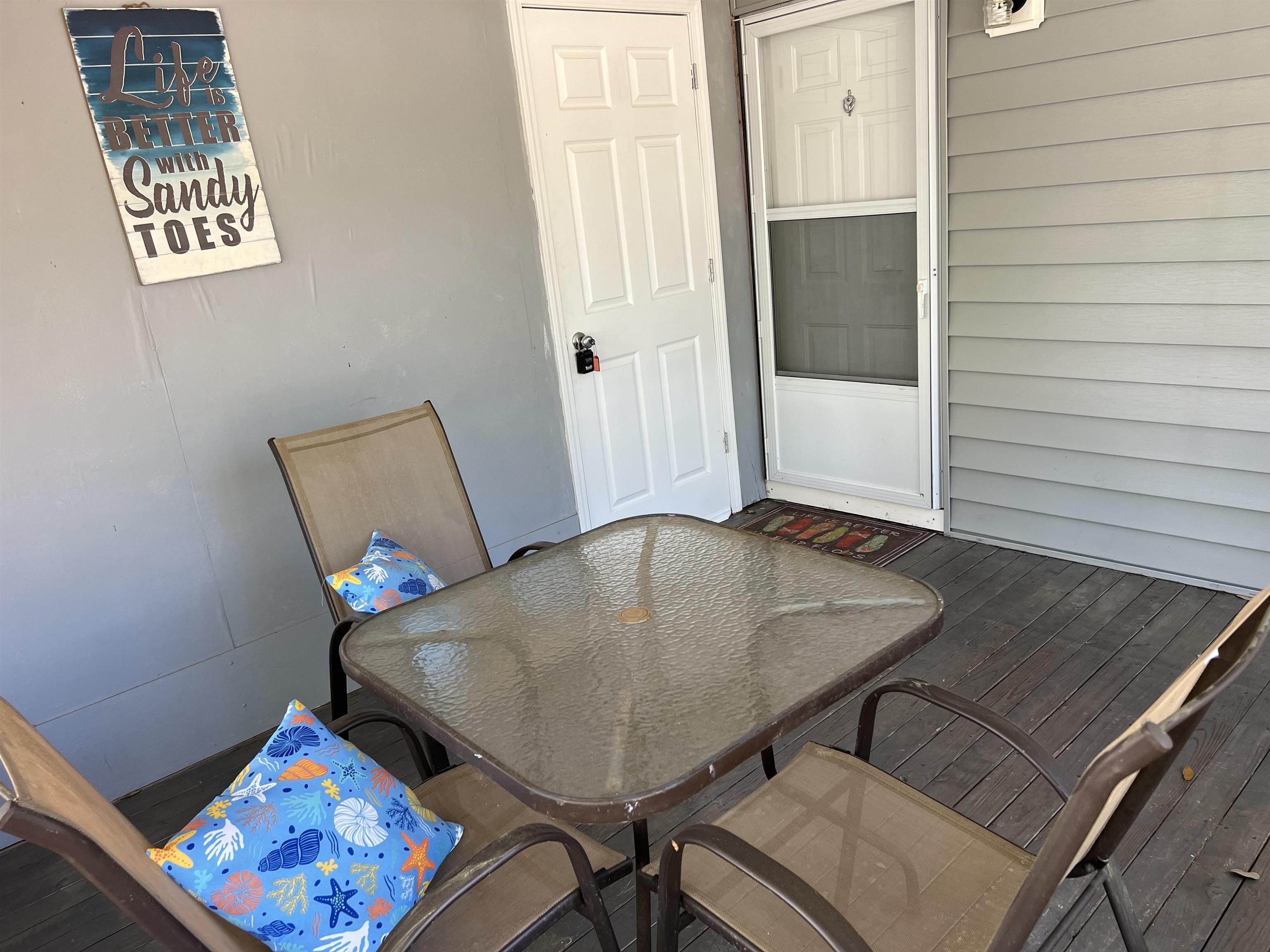 2720 Leo Dr. Property Photo 4