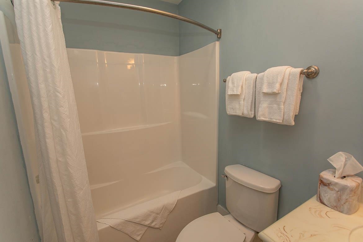 4921 Cinzia Ln. Property Photo 14