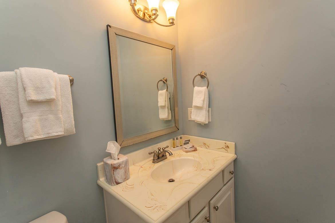 4921 Cinzia Ln. Property Photo 15