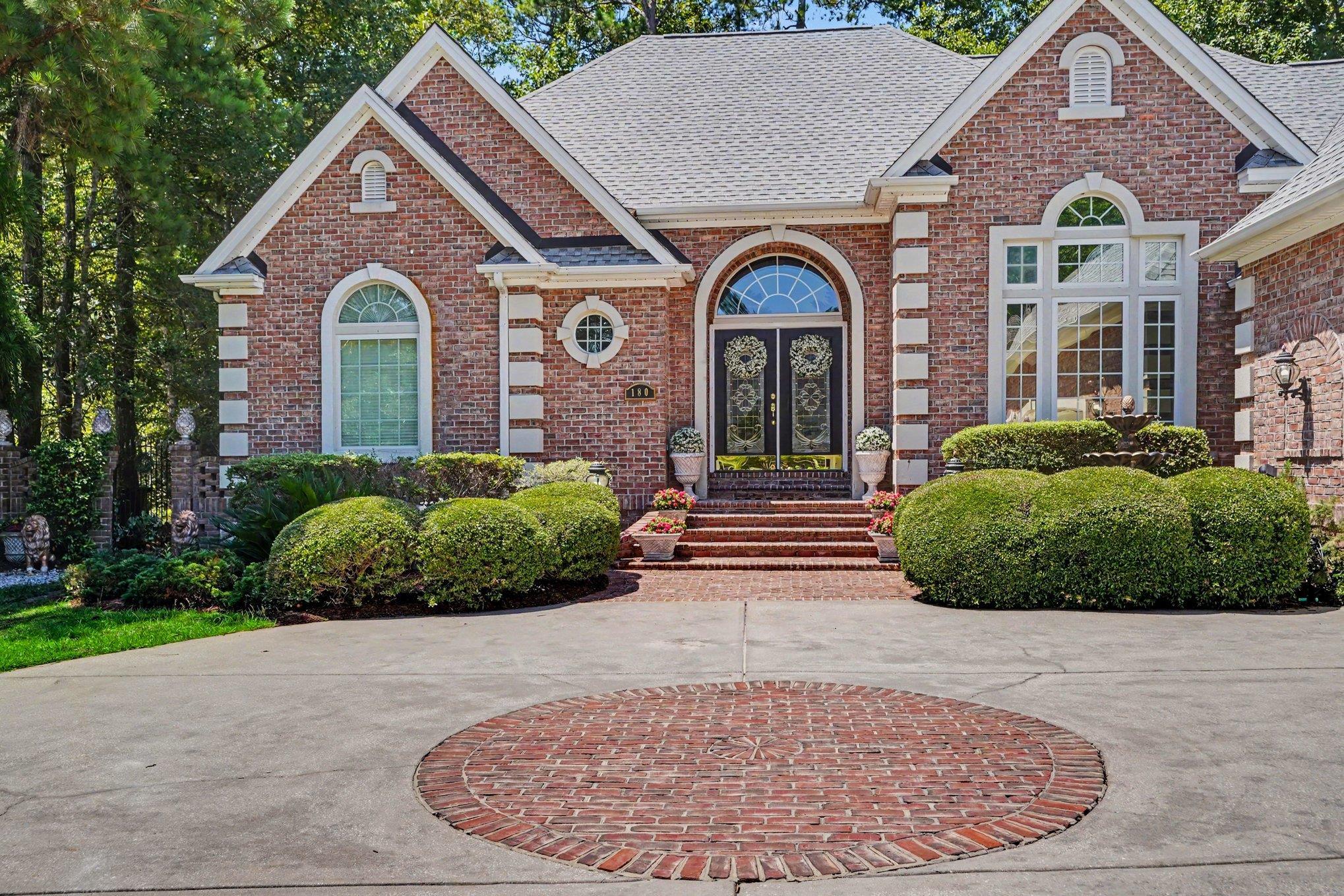 180 Highwood Circle Property Photo 1