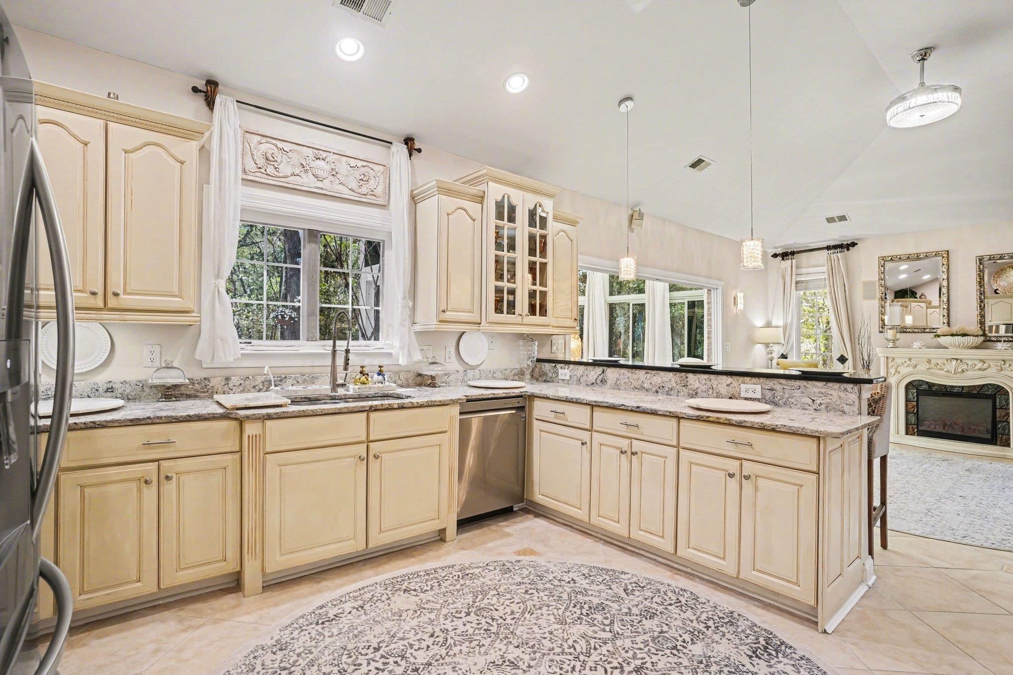 180 Highwood Circle Property Photo 20