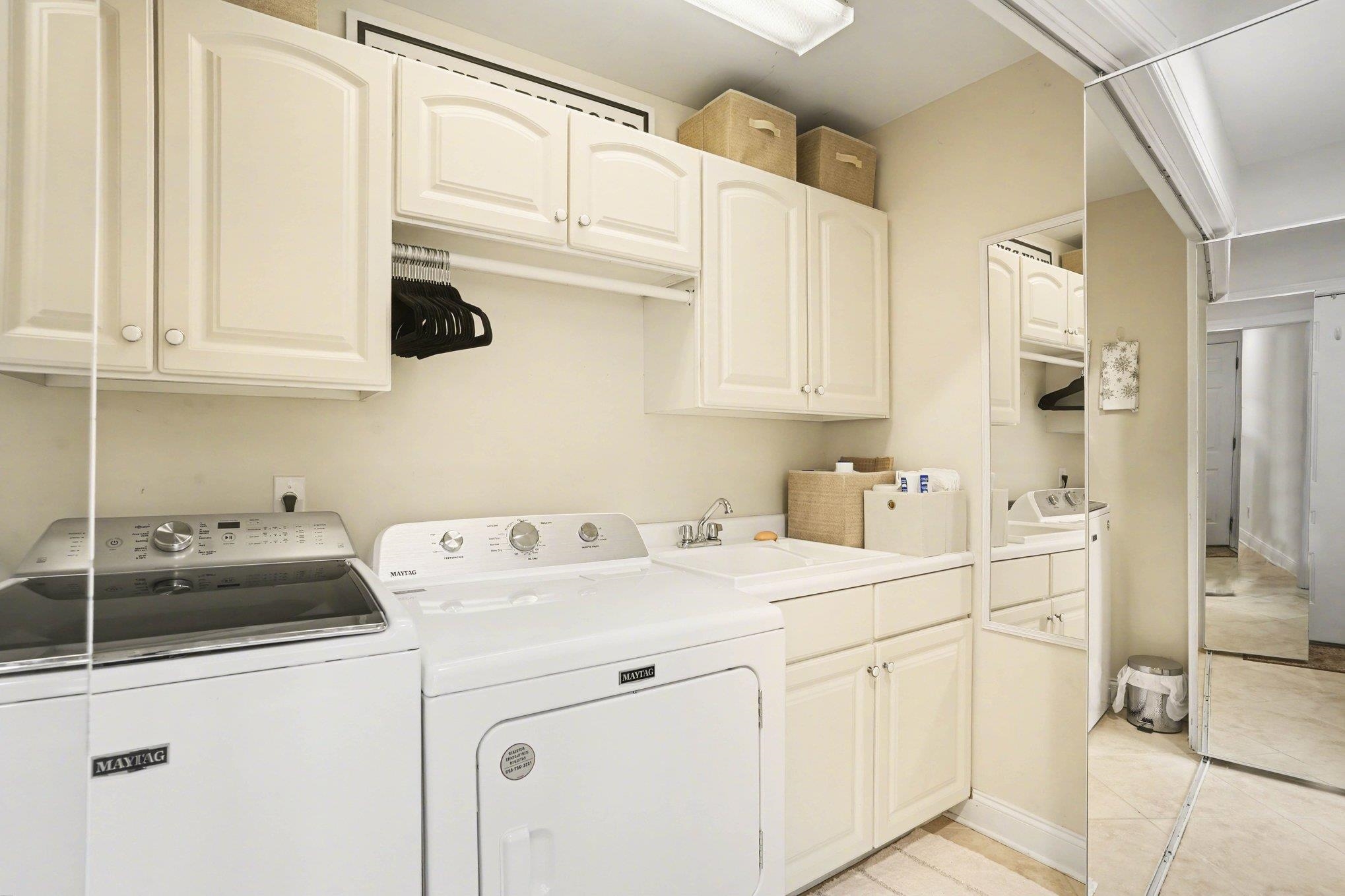 180 Highwood Circle Property Photo 21