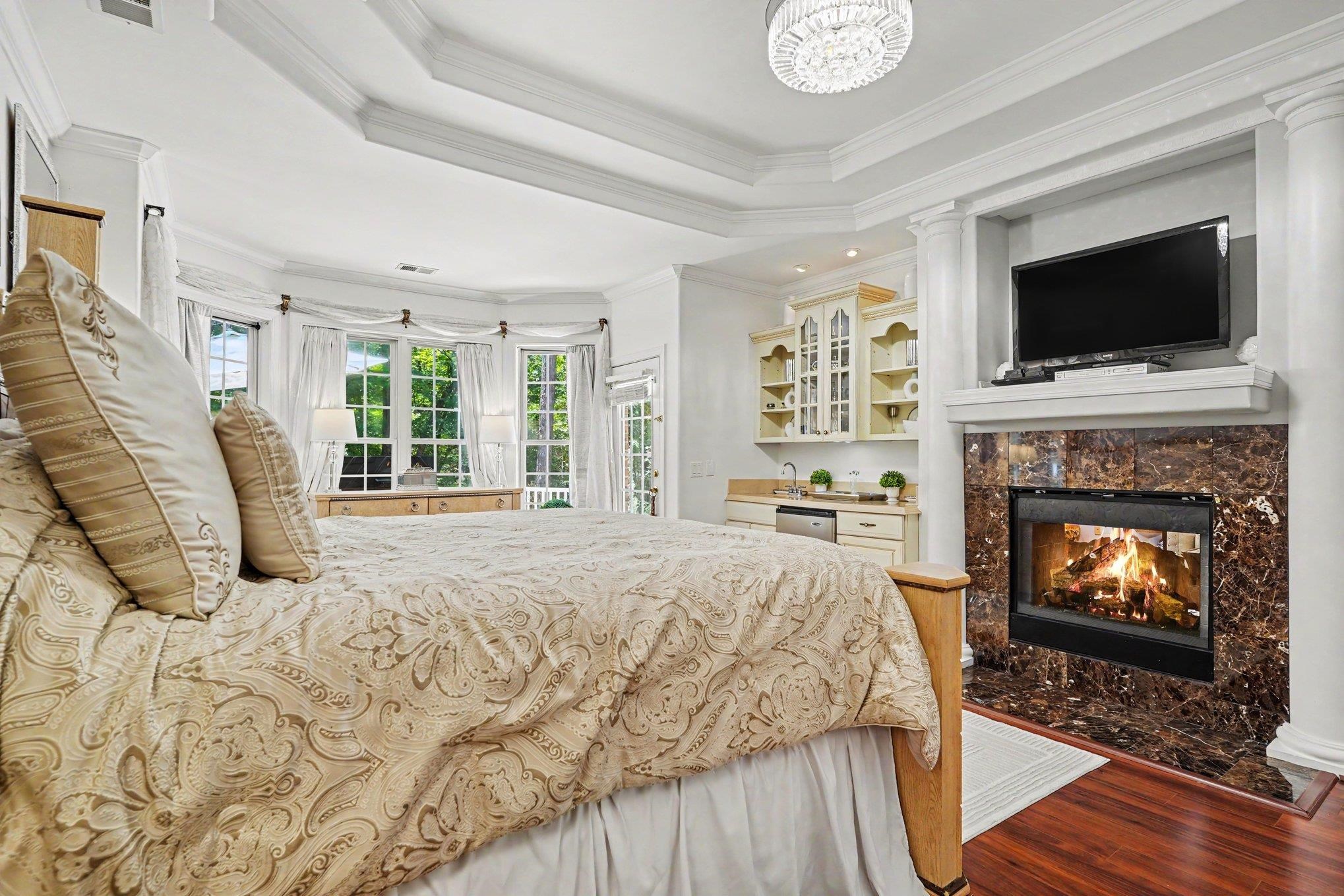 180 Highwood Circle Property Photo 24