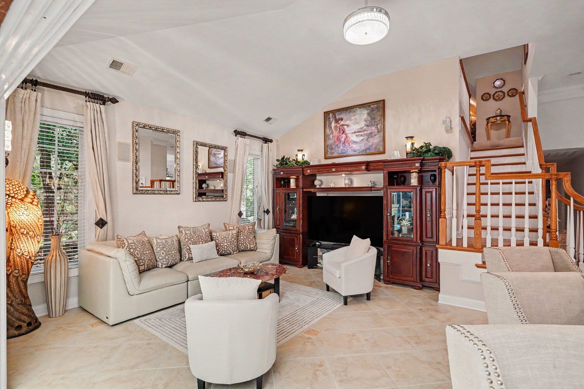 180 Highwood Circle Property Photo 45