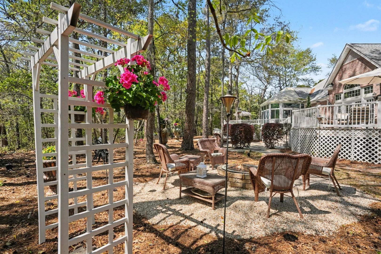 180 Highwood Circle Property Photo 66