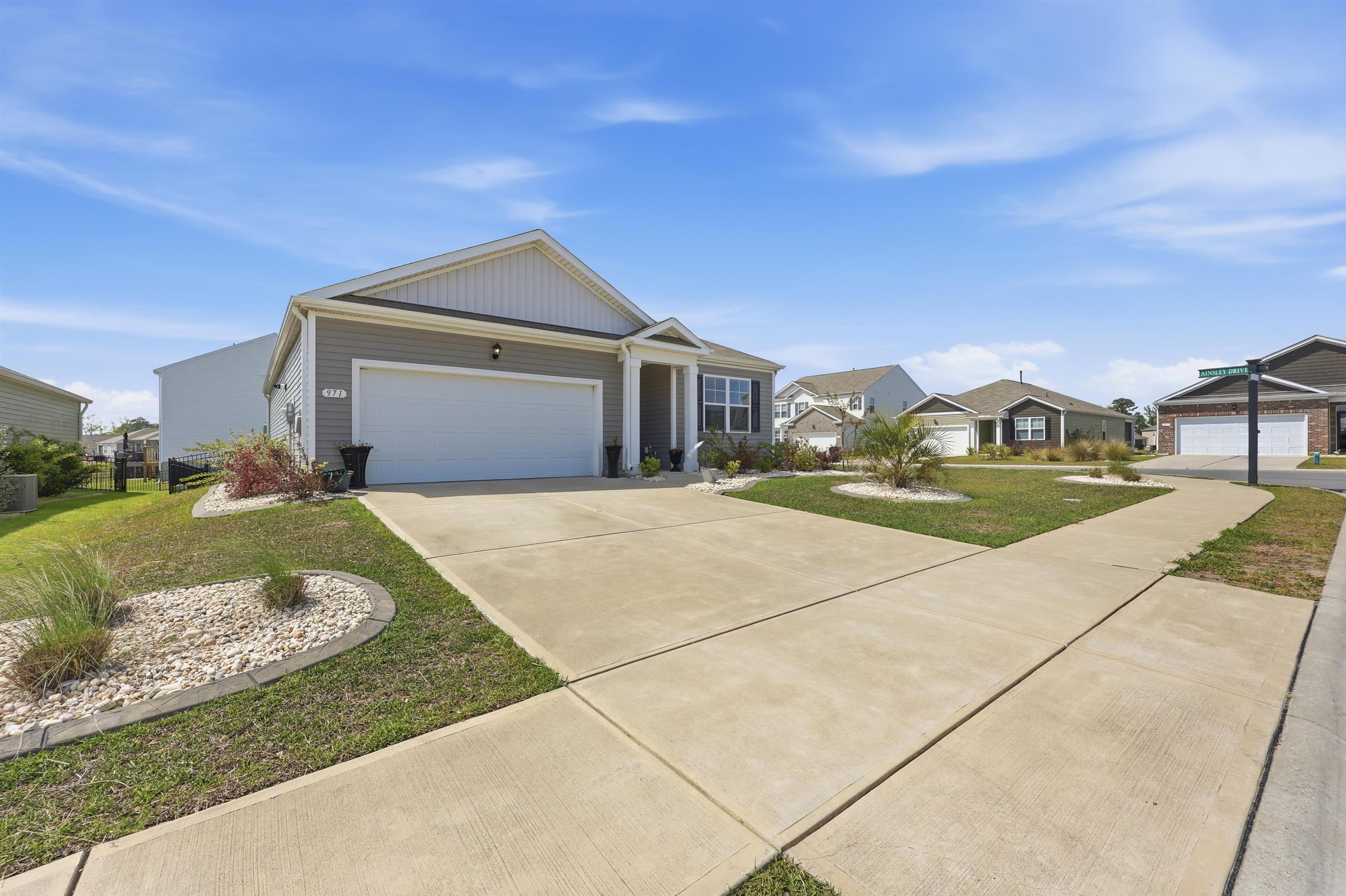 971 Irving Dr. Property Photo 4