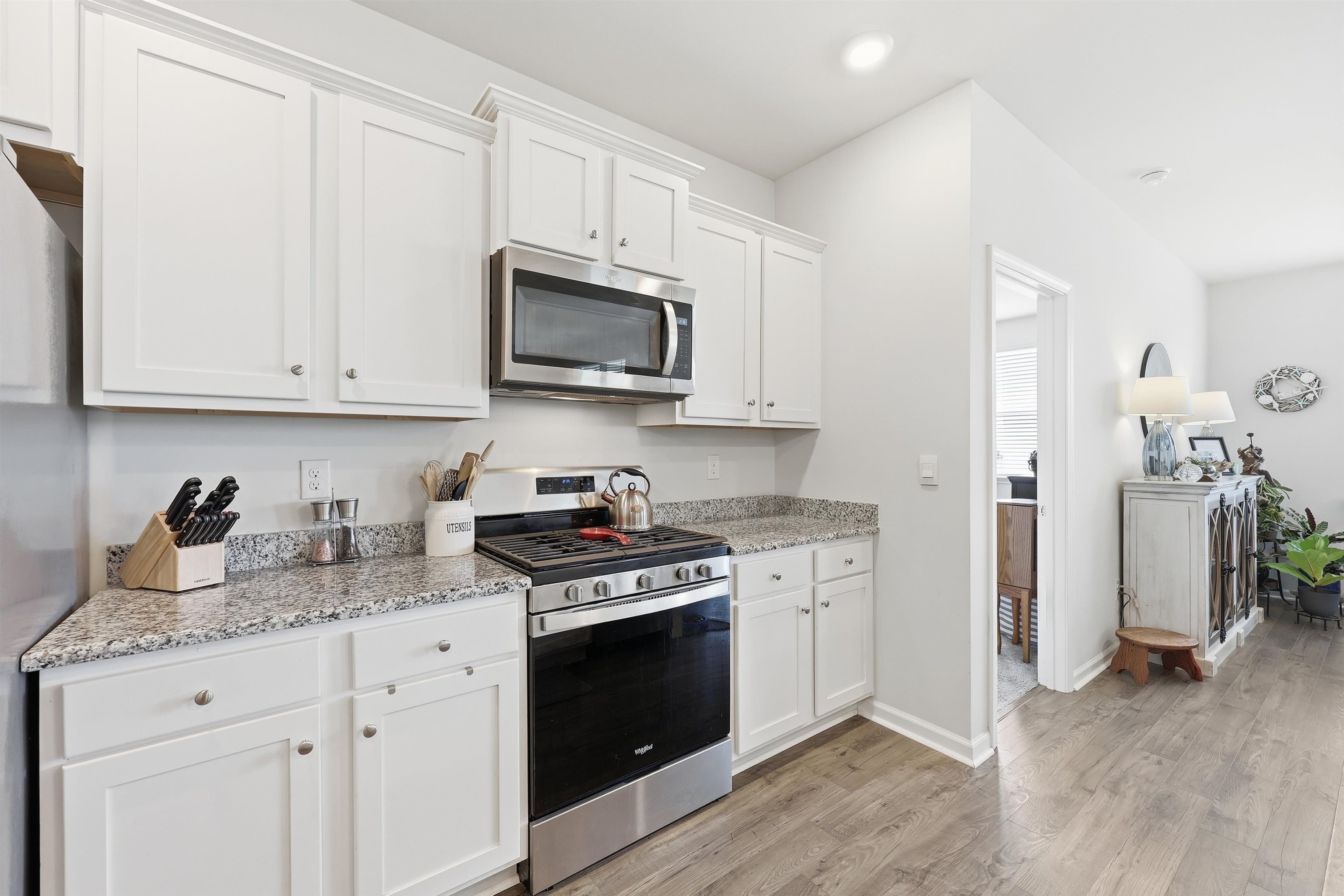 971 Irving Dr. Property Photo 18