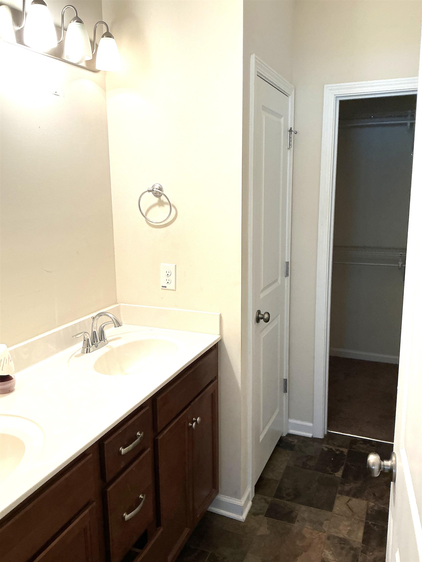 3685 White Wing Circle Property Photo 15
