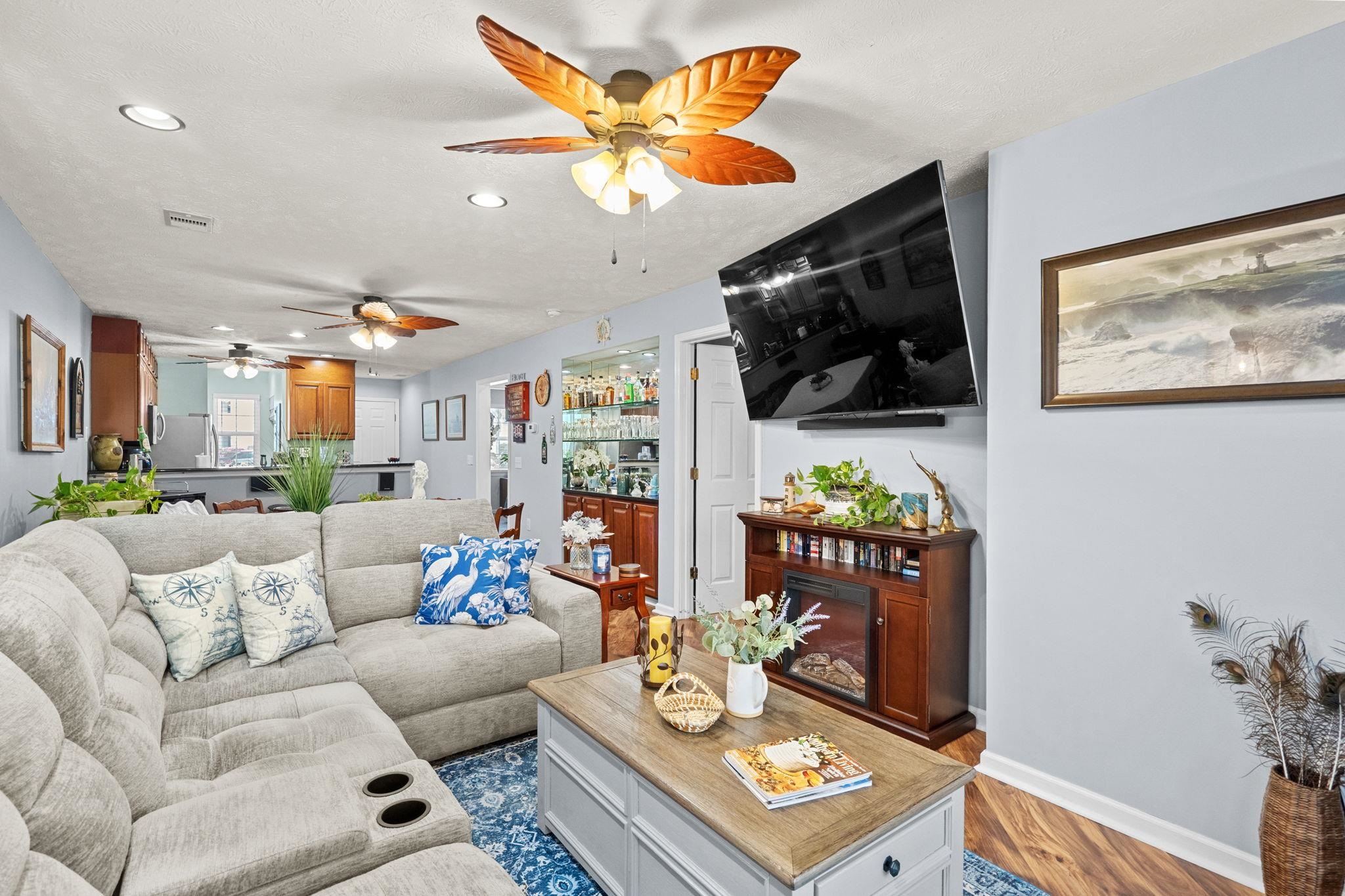 633 Waterway Village Blvd. Property Photo 24