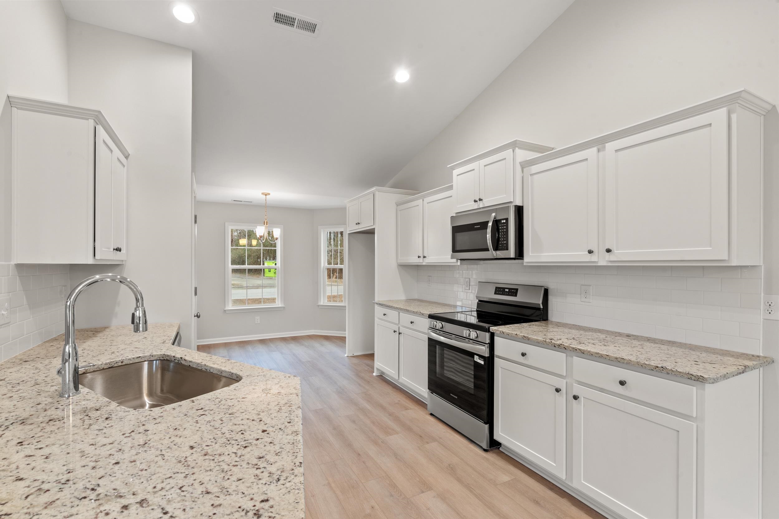 1137 Pecan Grove Blvd. Property Photo 5