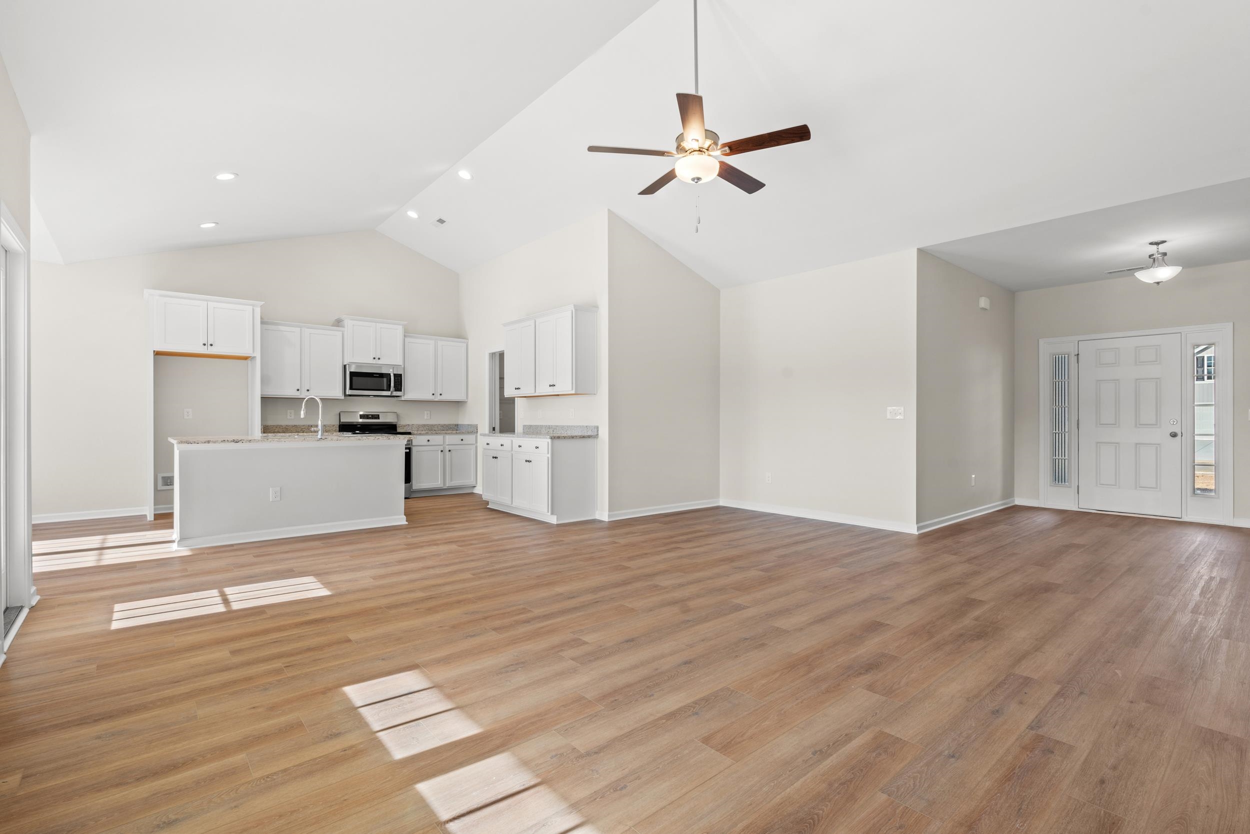 1141 Pecan Grove Blvd. Property Photo 4
