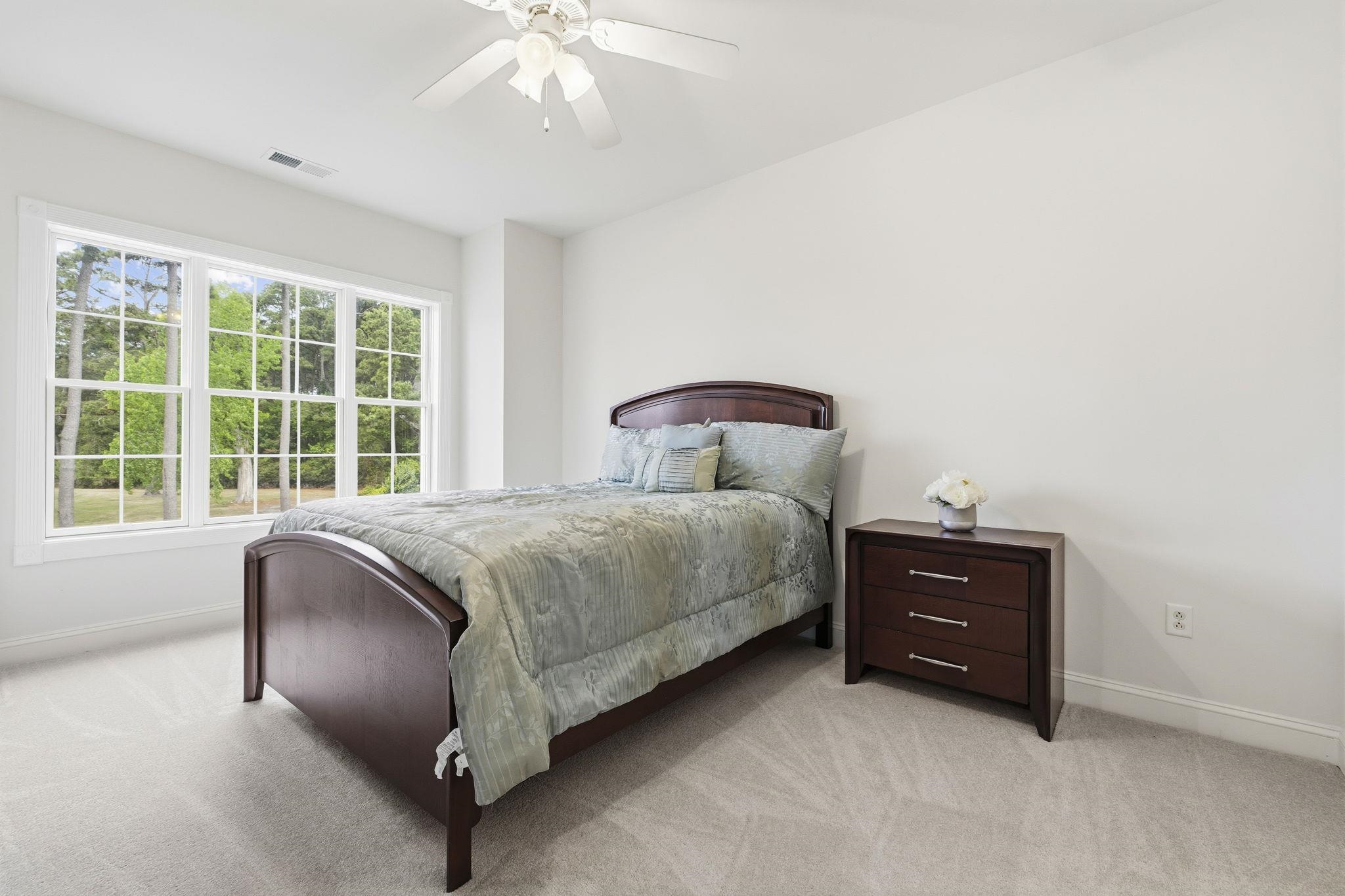 4870 Luster Leaf Circle Property Photo 18
