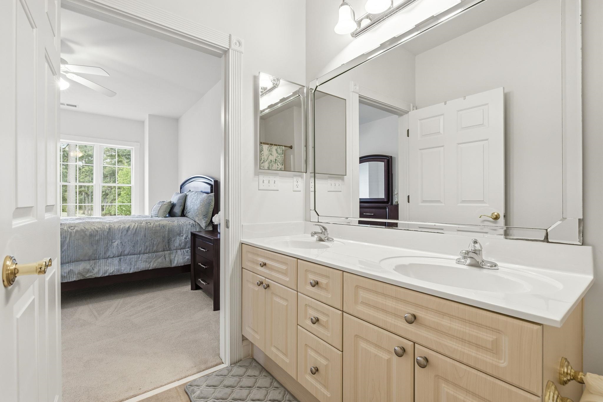 4870 Luster Leaf Circle Property Photo 23