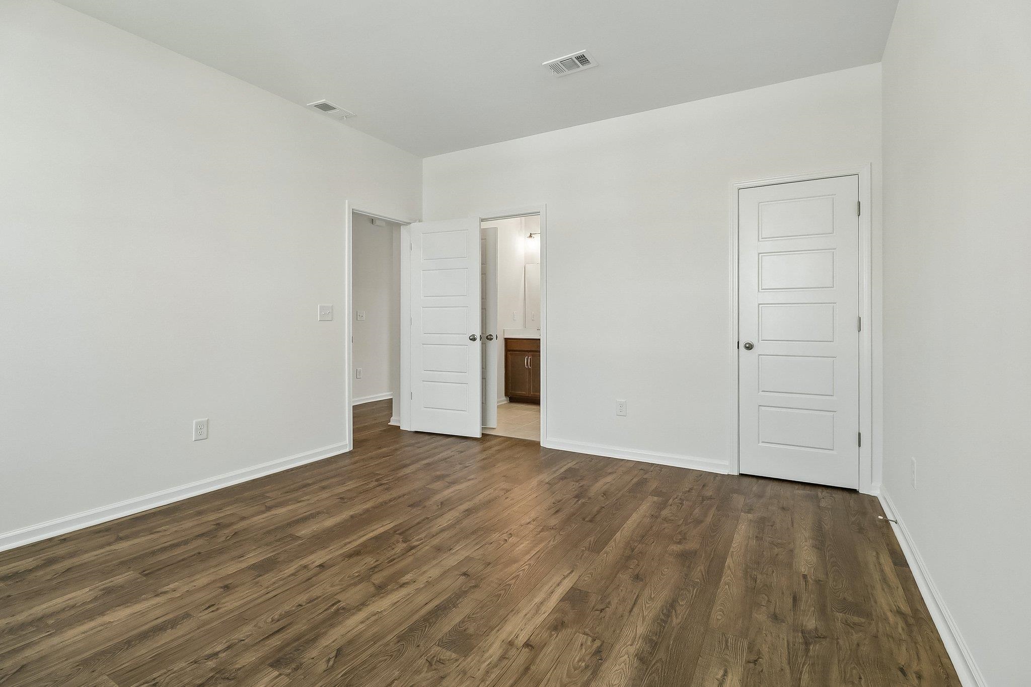 6000 Harness Ct. Property Photo 18