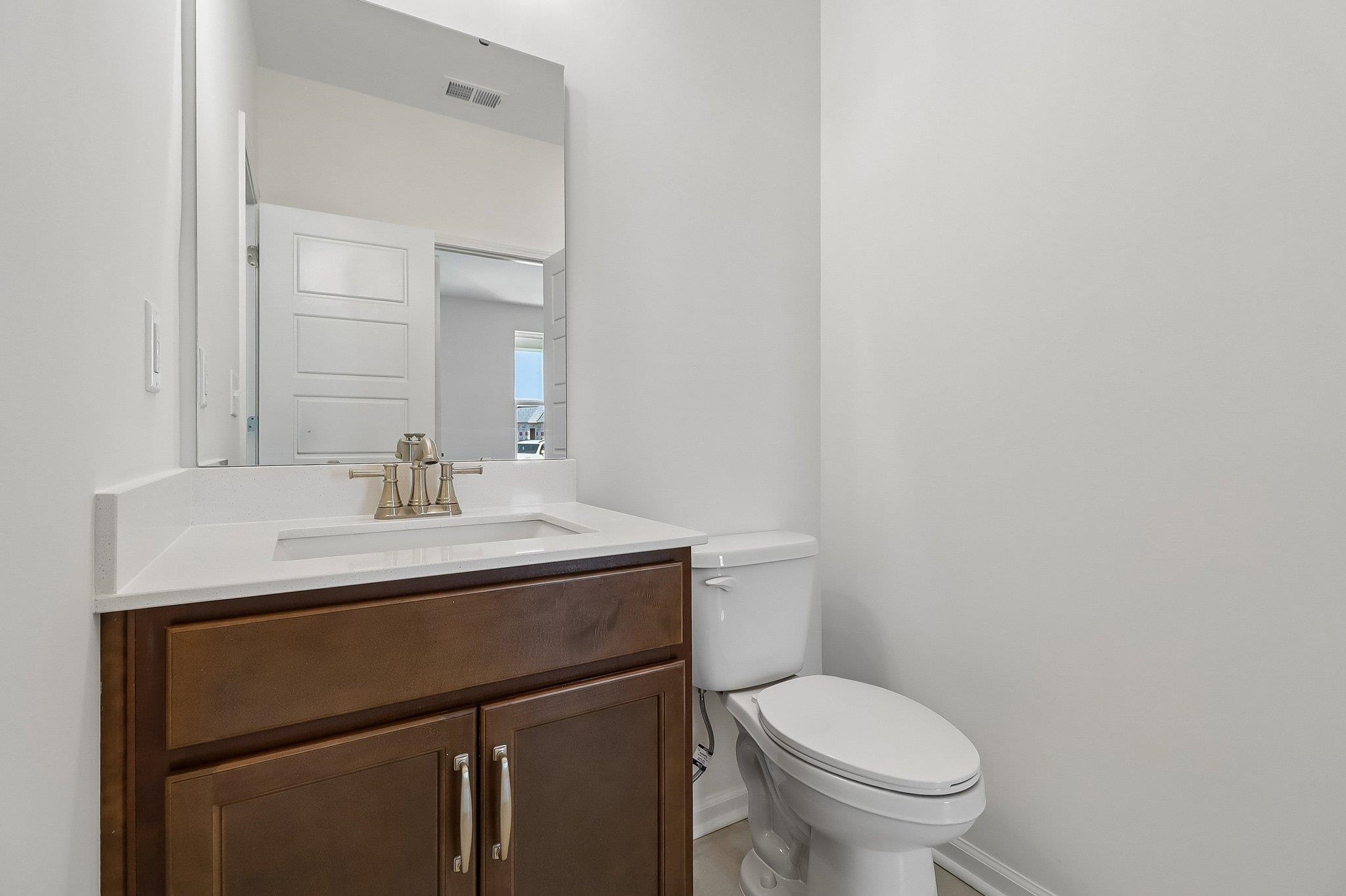 6000 Harness Ct. Property Photo 30