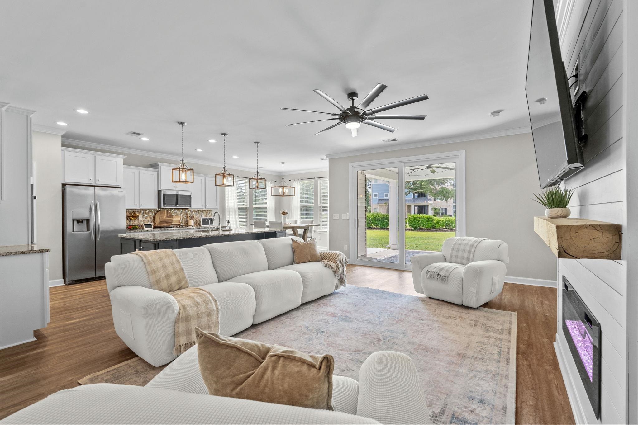 264 Switchgrass Loop Property Photo 8