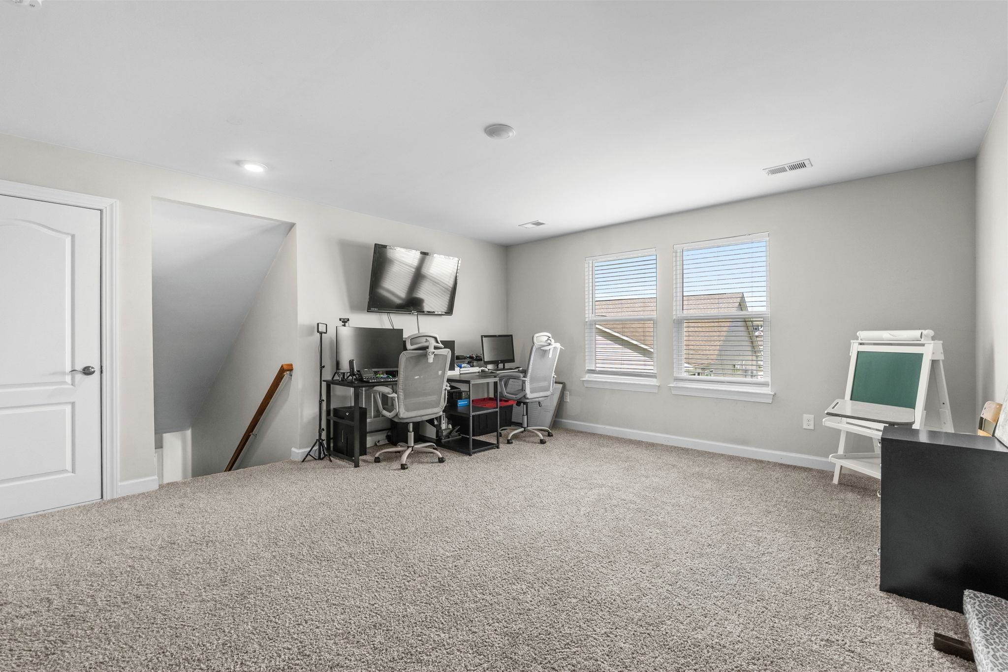 264 Switchgrass Loop Property Photo 29