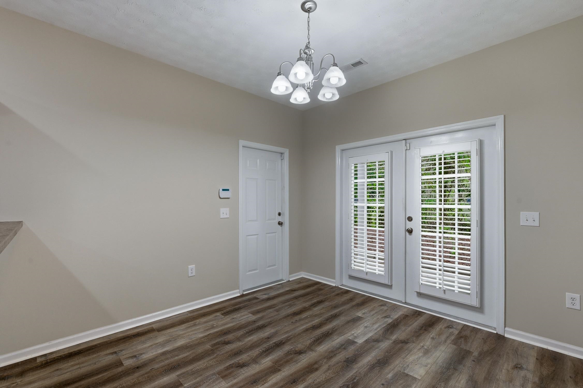 1530 Stilley Circle Property Photo 11