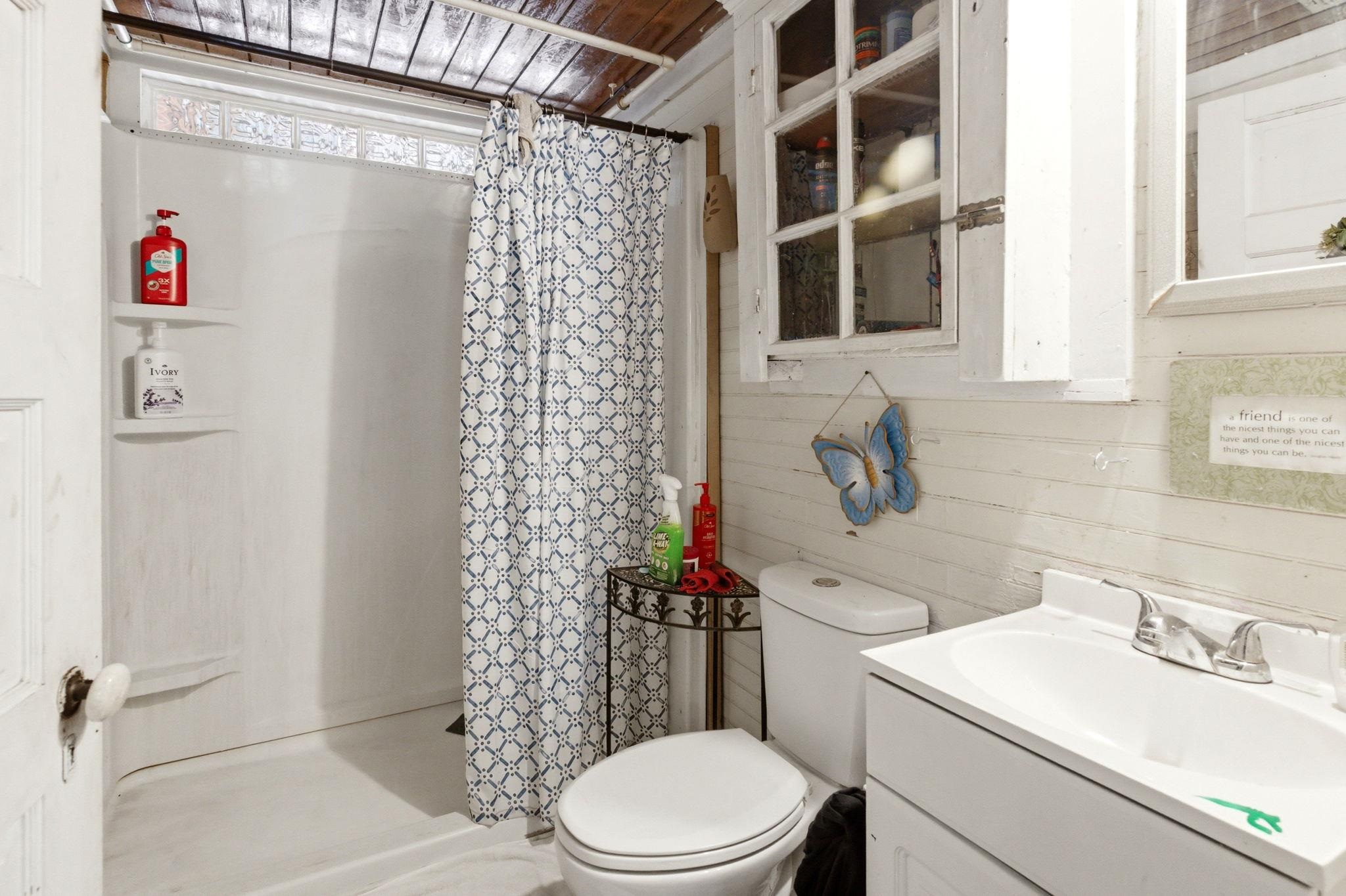 6840 Persimmon Rd. Property Photo 5
