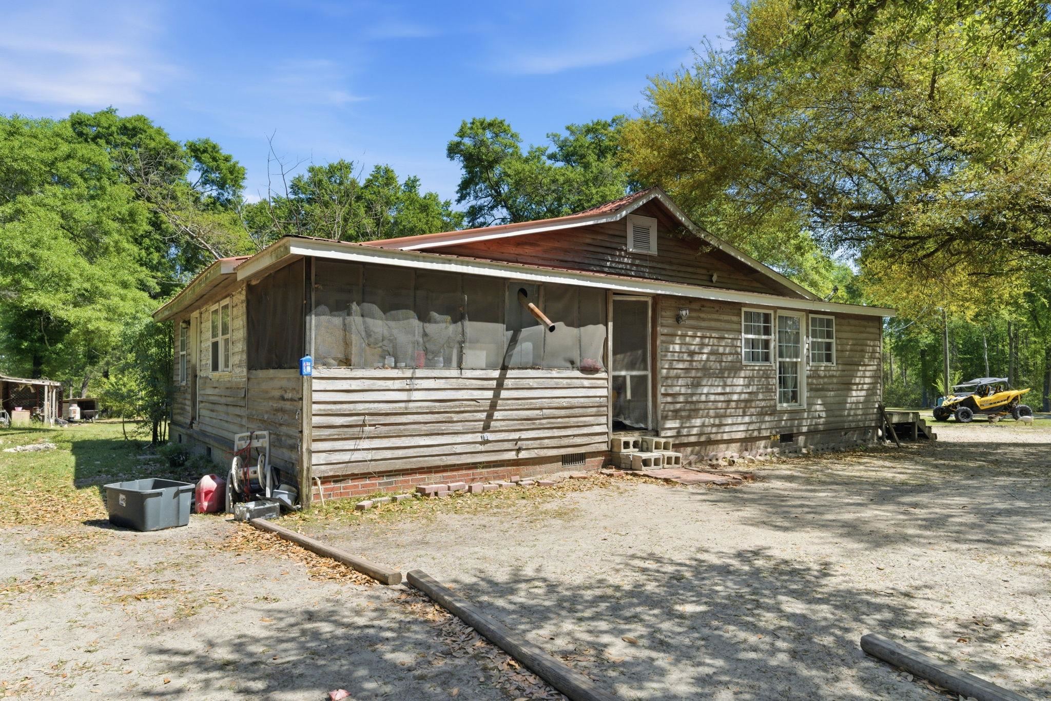 6840 Persimmon Rd. Property Photo 14