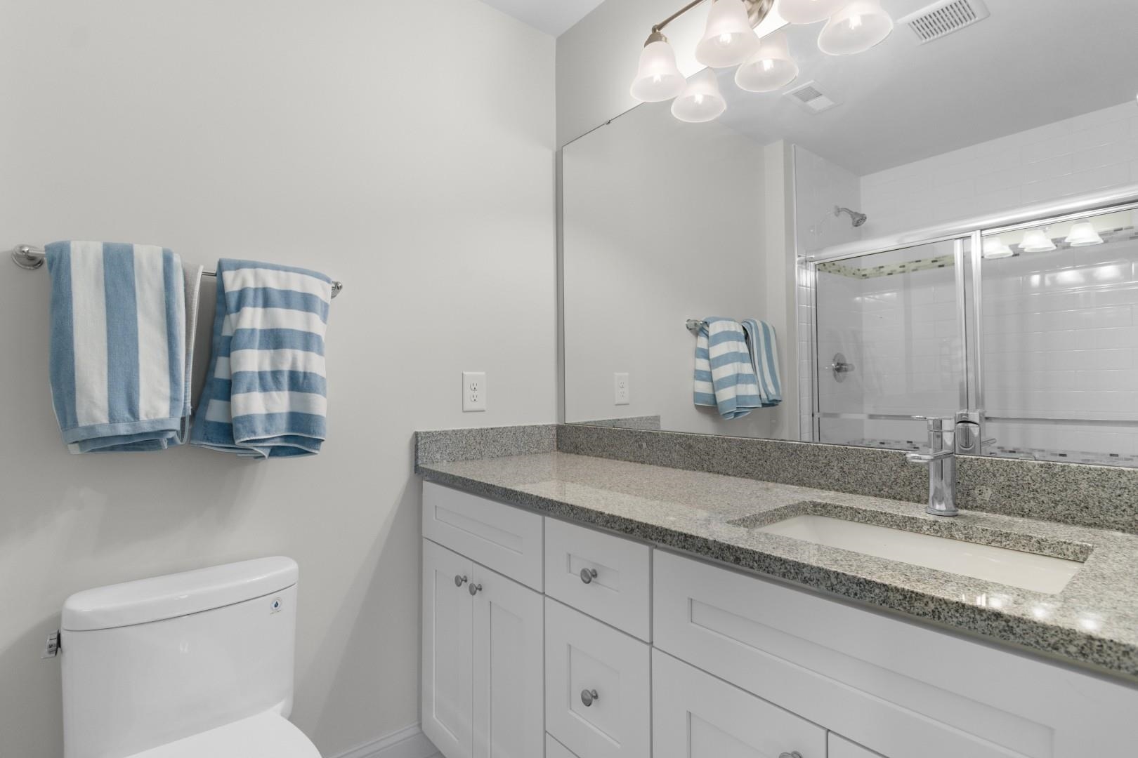 753 Moen Pl. Property Photo 20