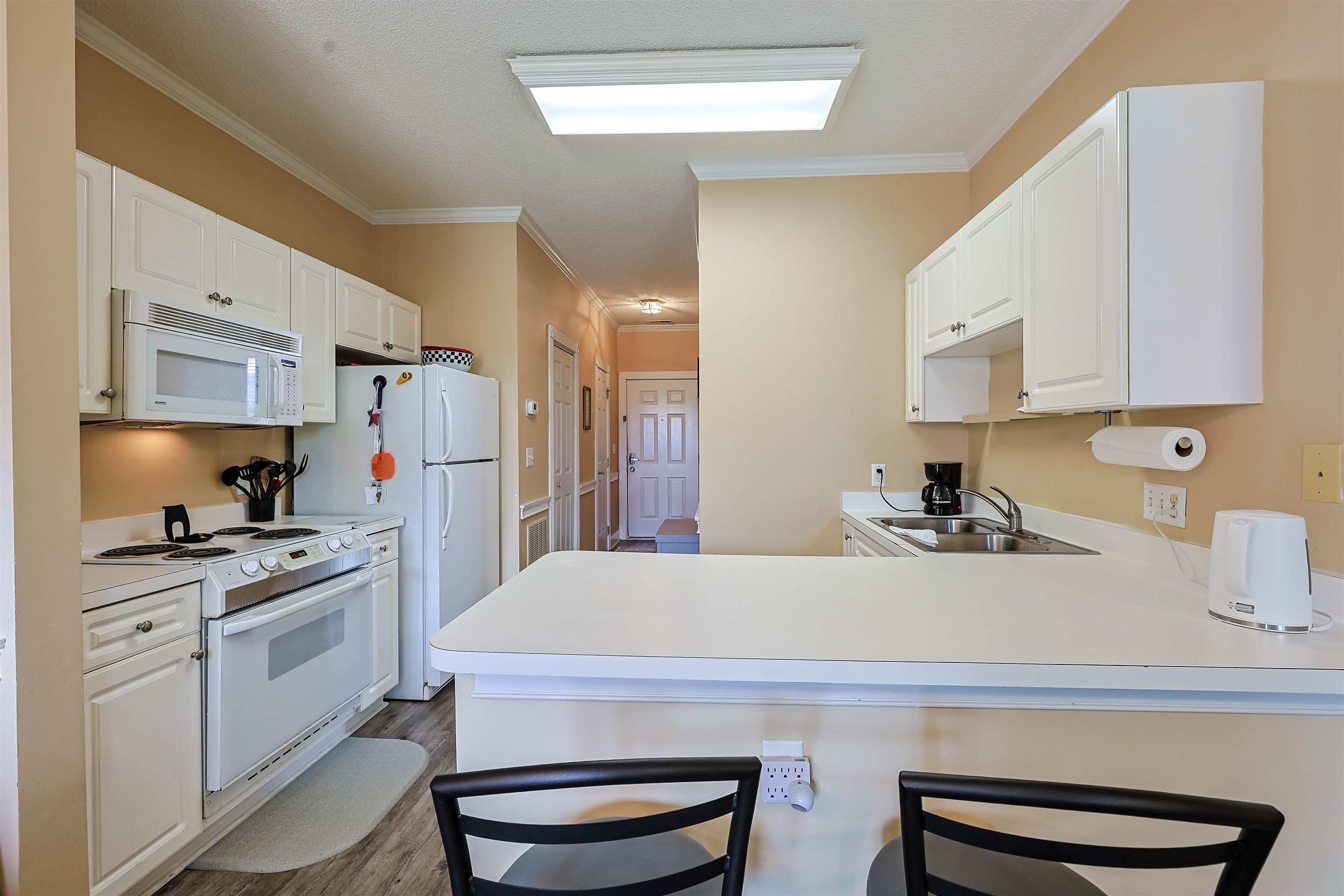 695 Riverwalk Dr. Property Photo 4