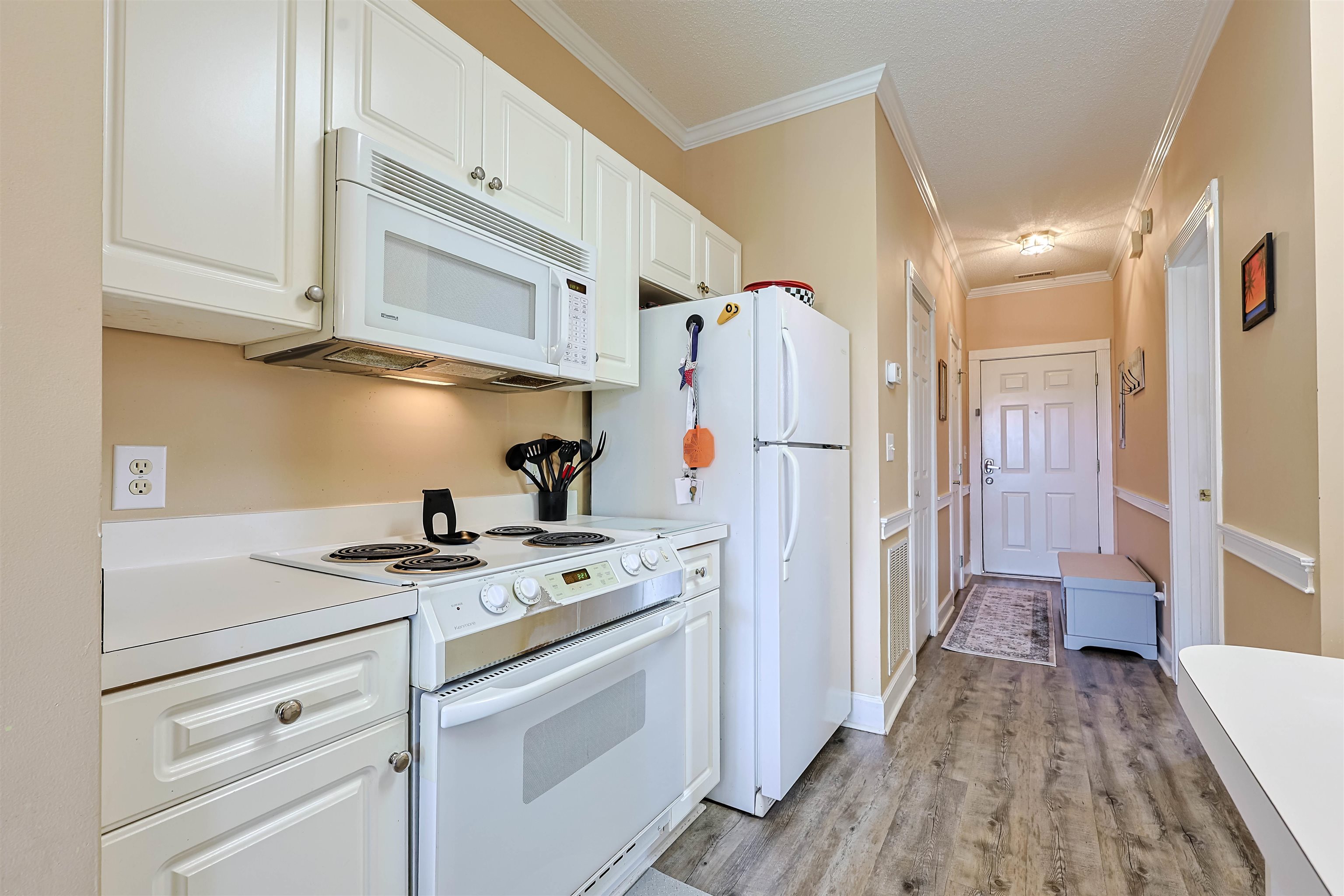 695 Riverwalk Dr. Property Photo 5