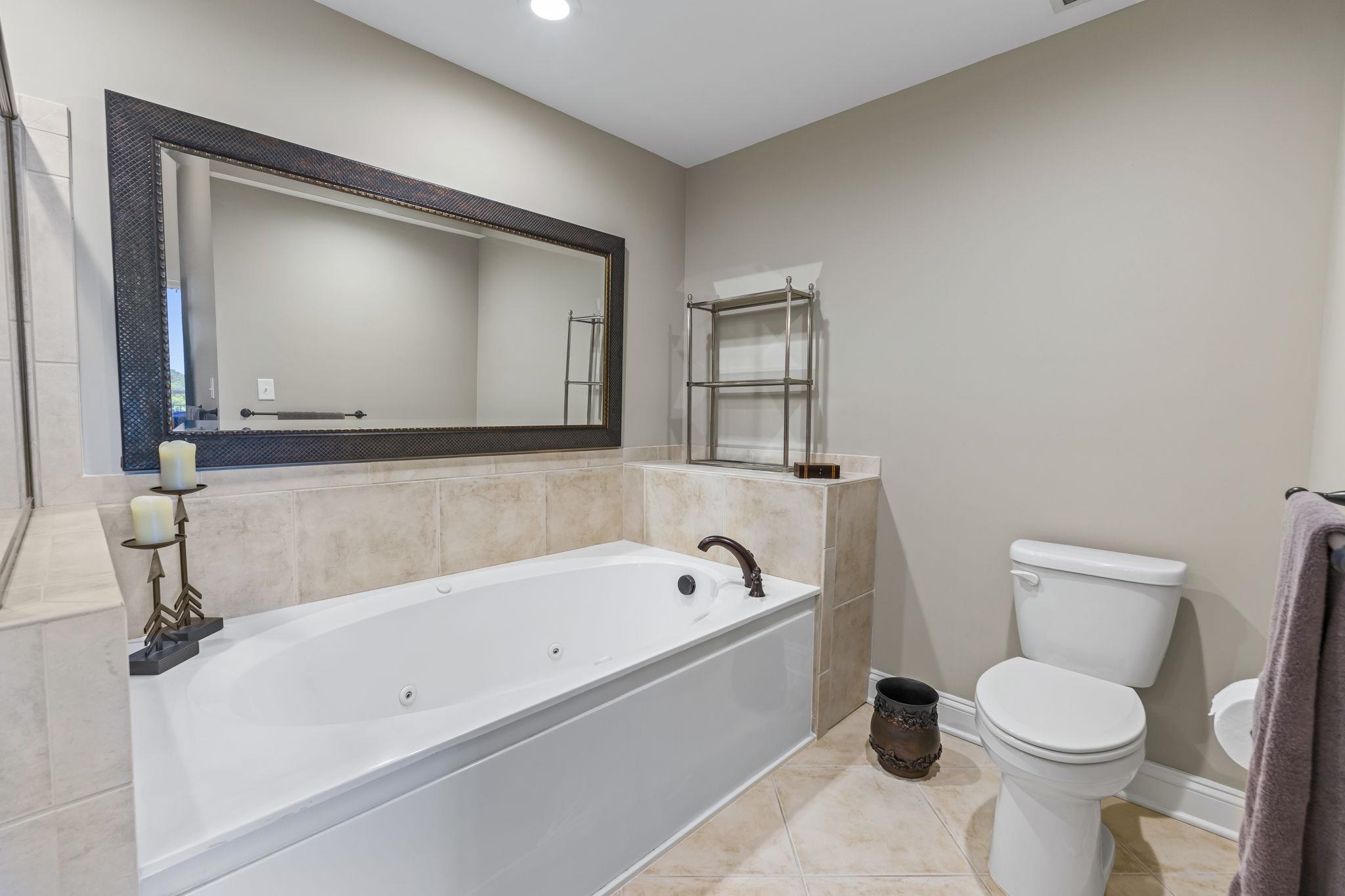 9547 Edgerton Dr. Property Photo 34