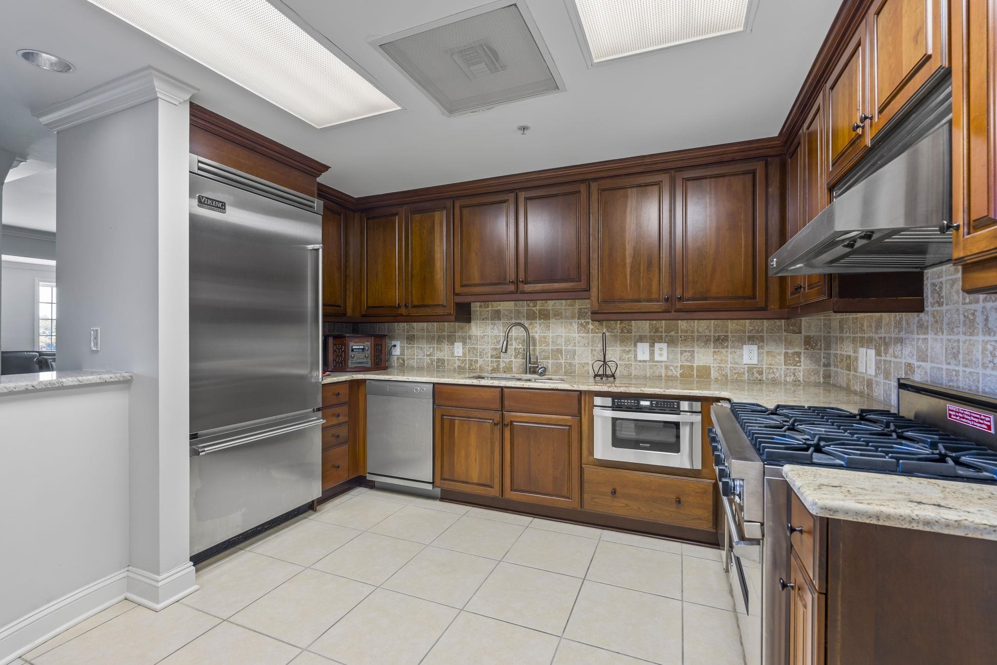9547 Edgerton Dr. Property Photo 46