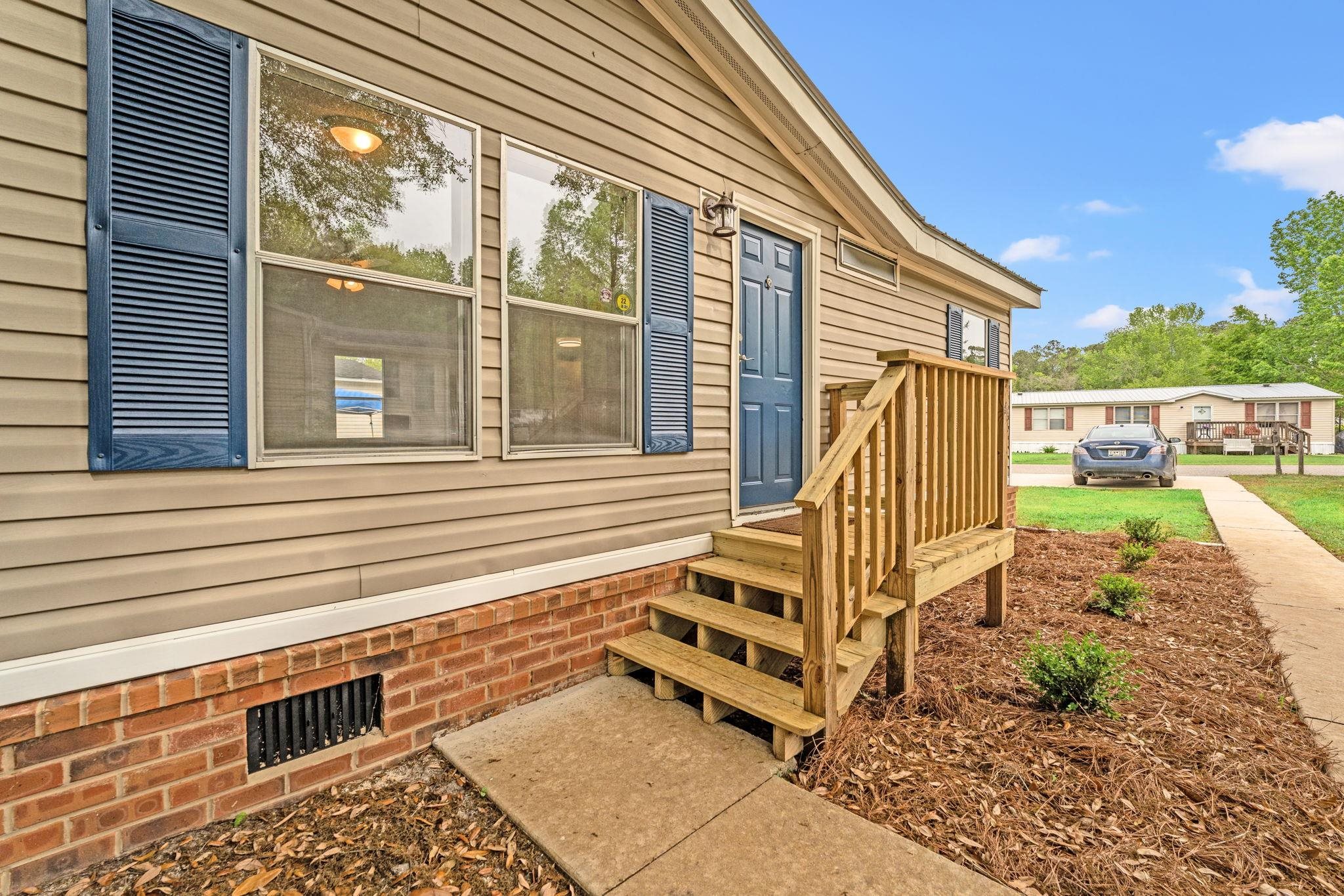 160 Saint Christopher Circle Property Photo 2