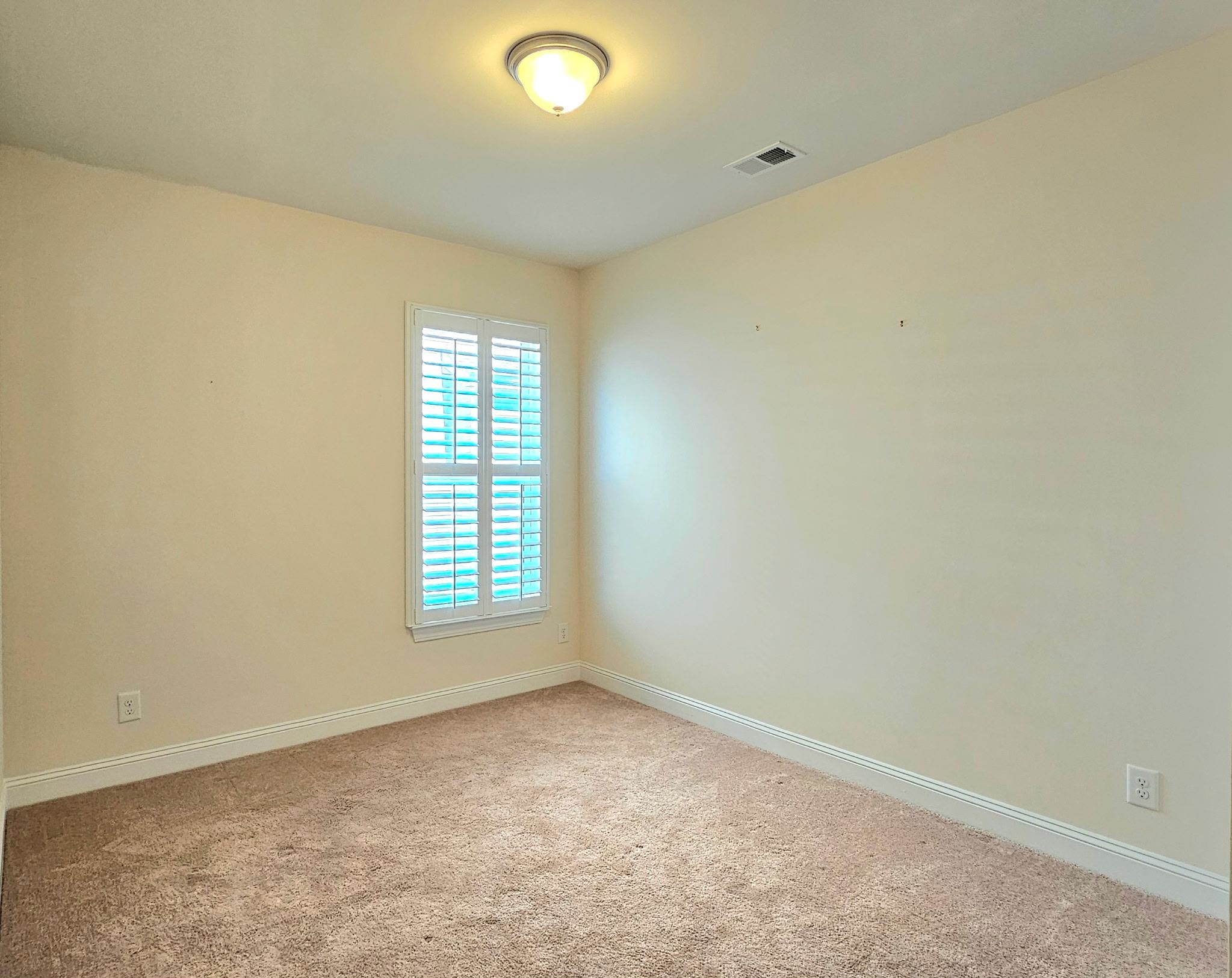 1810 Orchard Dr. Property Photo 14